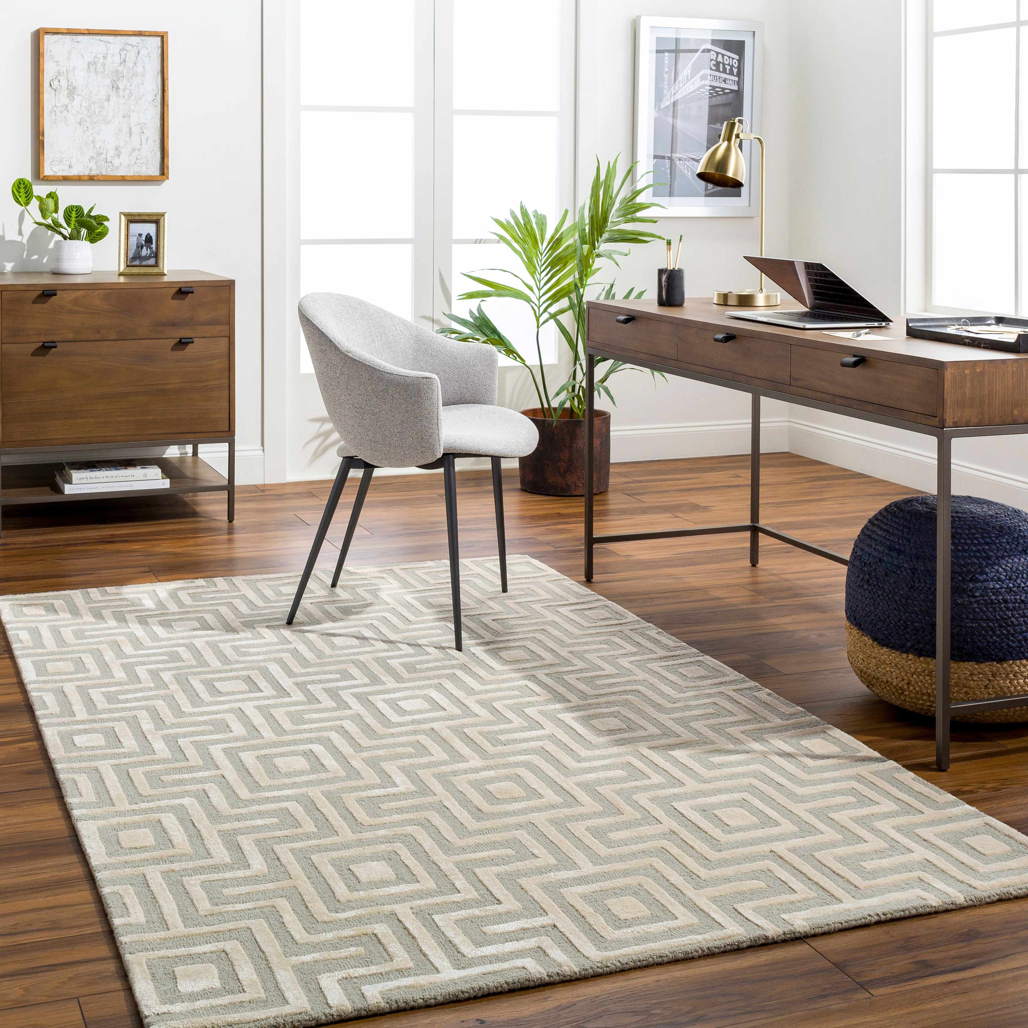 Fynn 8' x 10' Wool Area Rug - Hauteloom