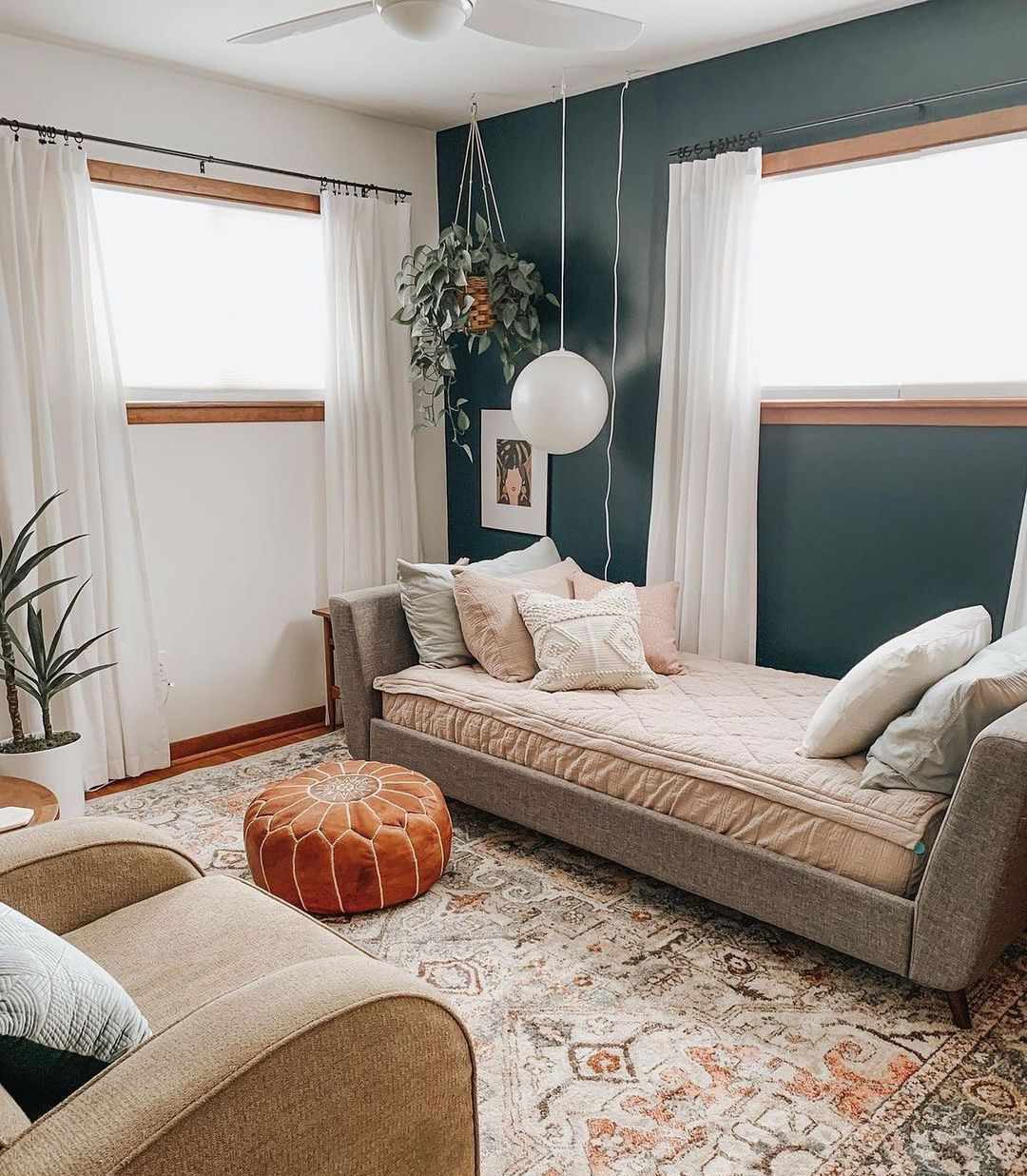 Bolinas 6'7in x 9' Traditional Area Rug - Hauteloom