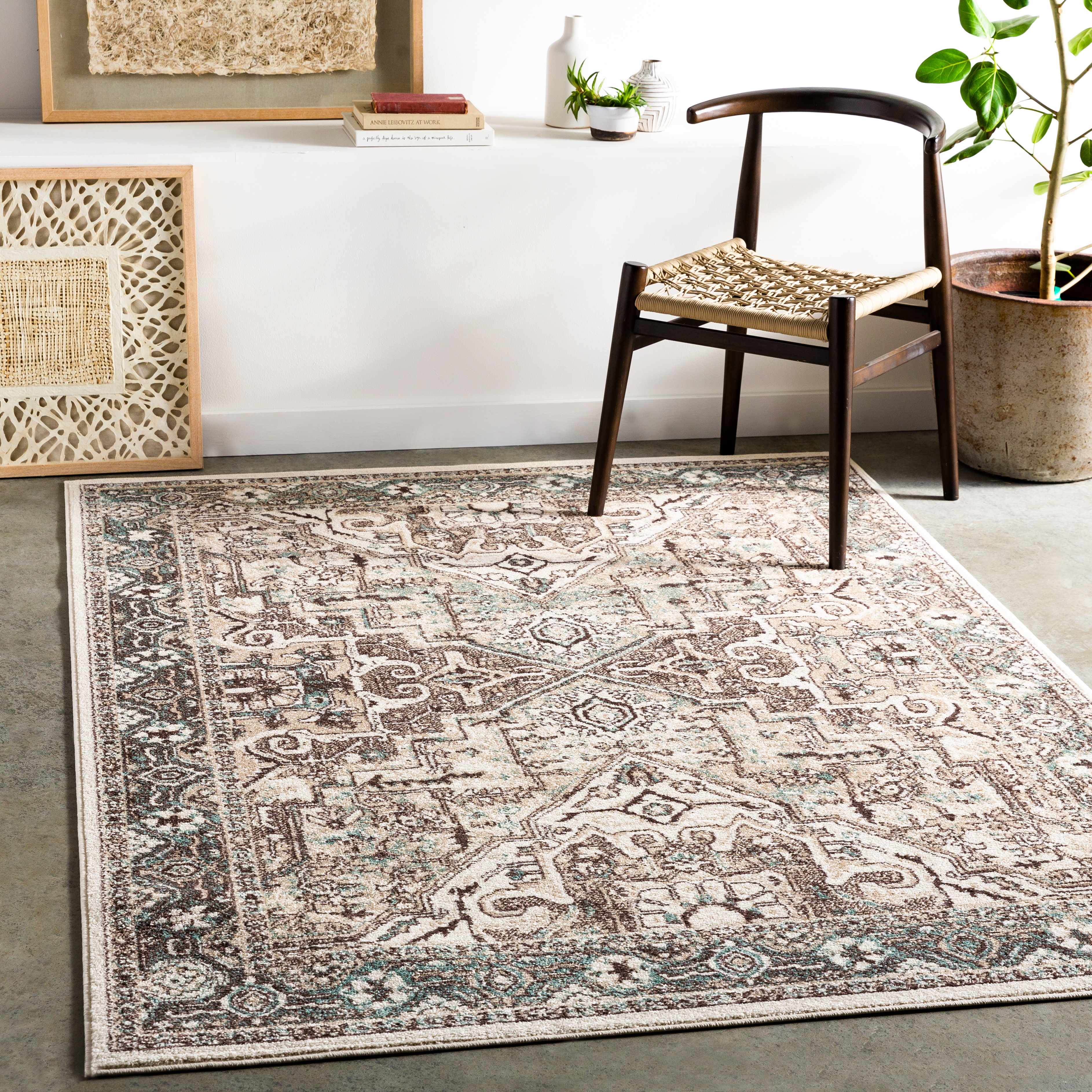 Hidalgo 6'7in x 9' Traditional Area Rug - Hauteloom