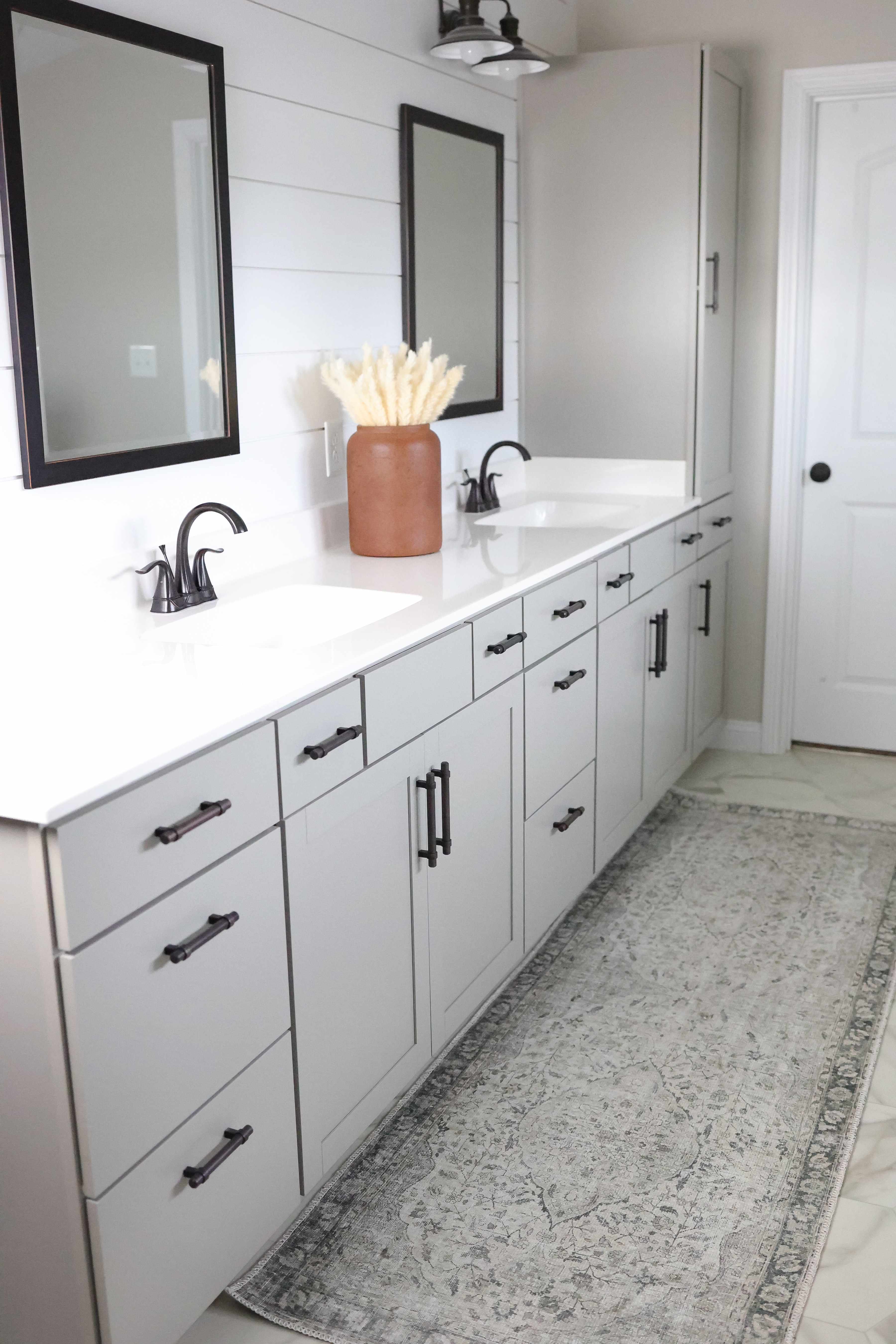 Haile 7'10in x 10'2in Washable Area Rug - Hauteloom