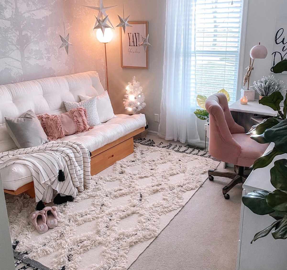 Sangerville 6' x 9' Bohemian/ Wool Area Rug - Hauteloom