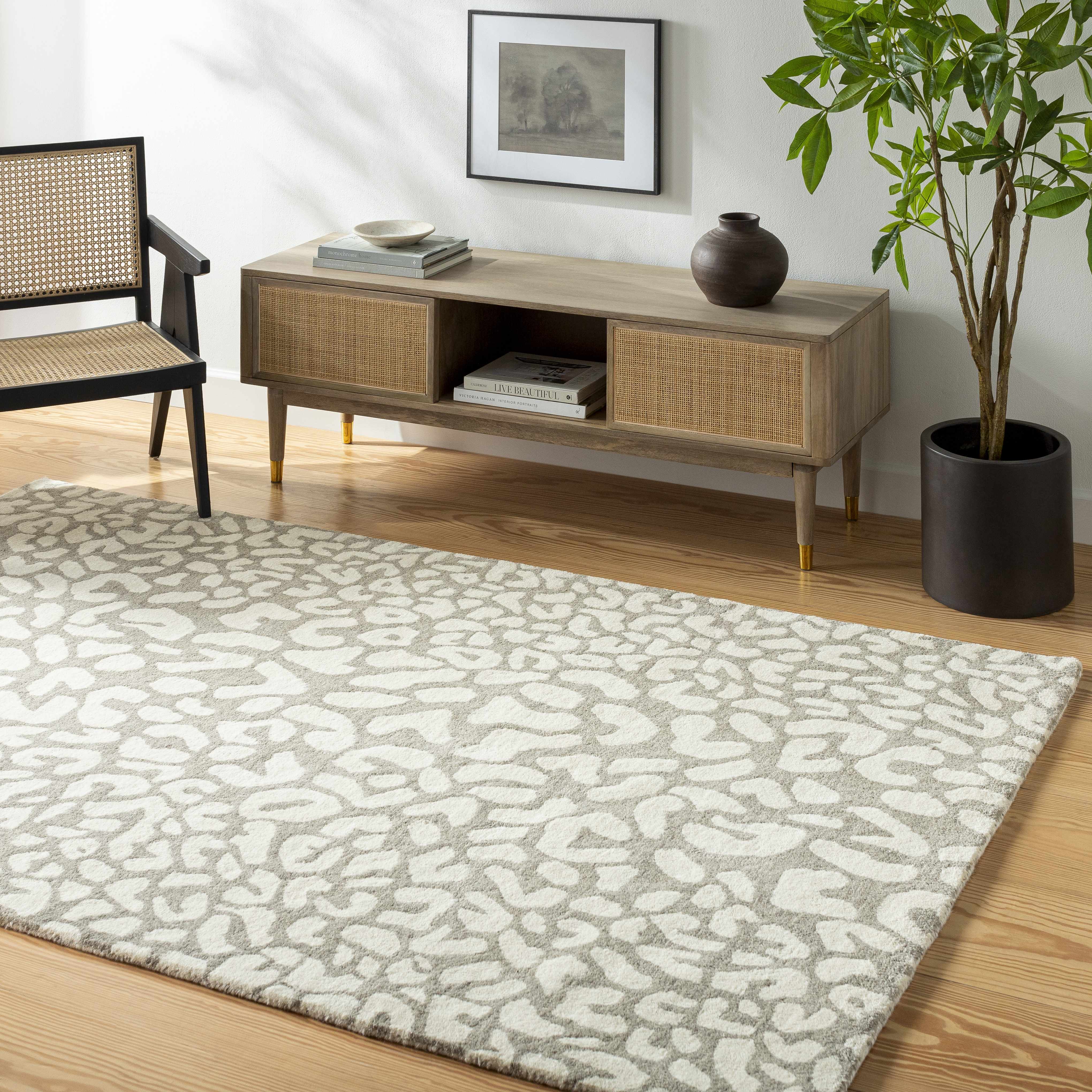 Azuka 9' x 12' Wool Area Rug - Hauteloom