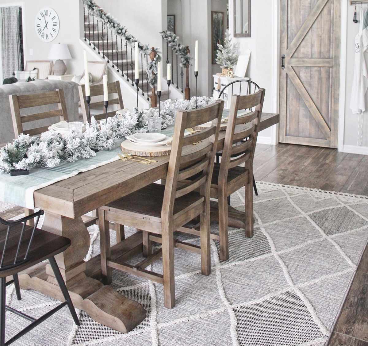 Norvelt 6'7in x 9' Bohemian/ Area Rug - Hauteloom