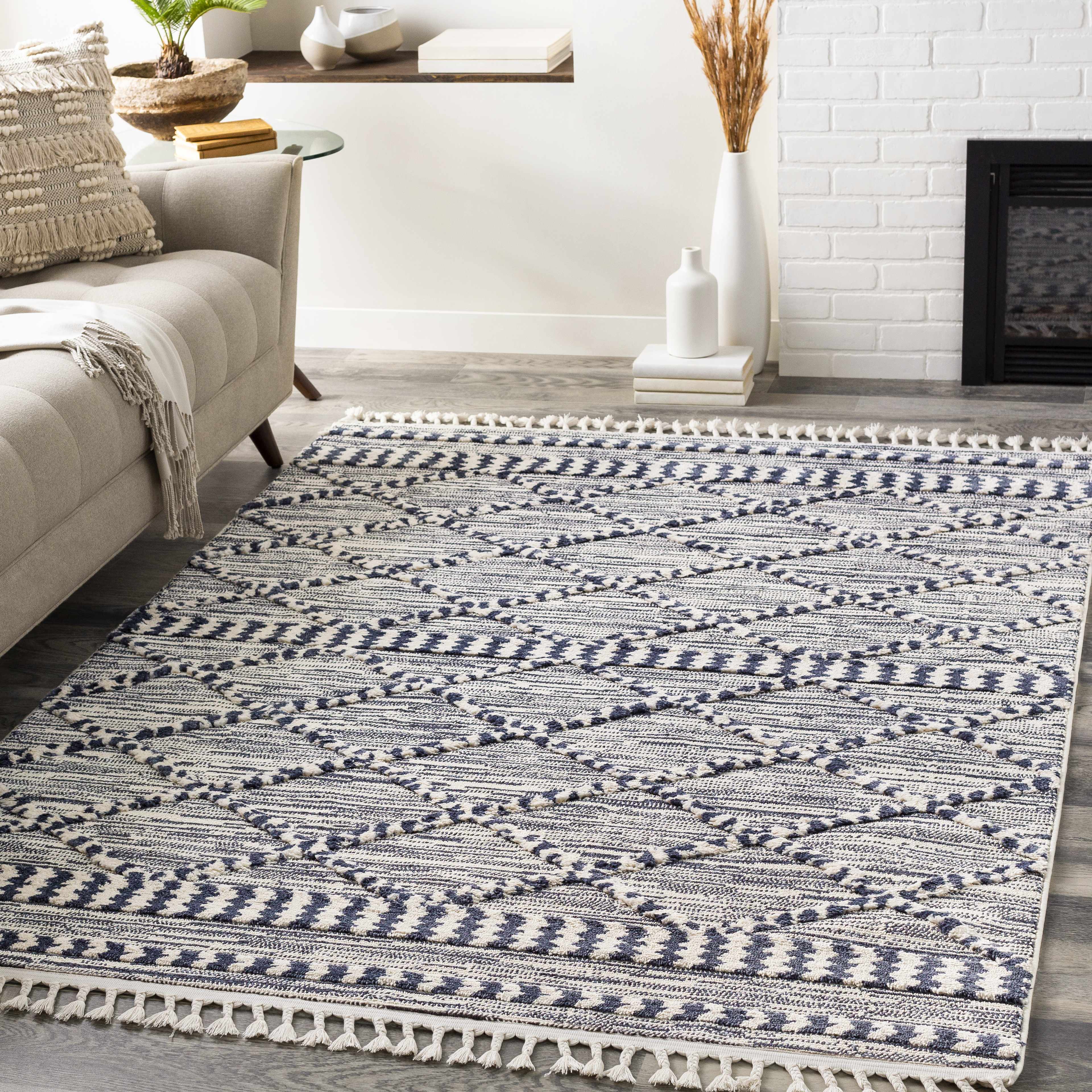 Columbus 2' x 2'11in Bohemian/ Area Rug - Hauteloom