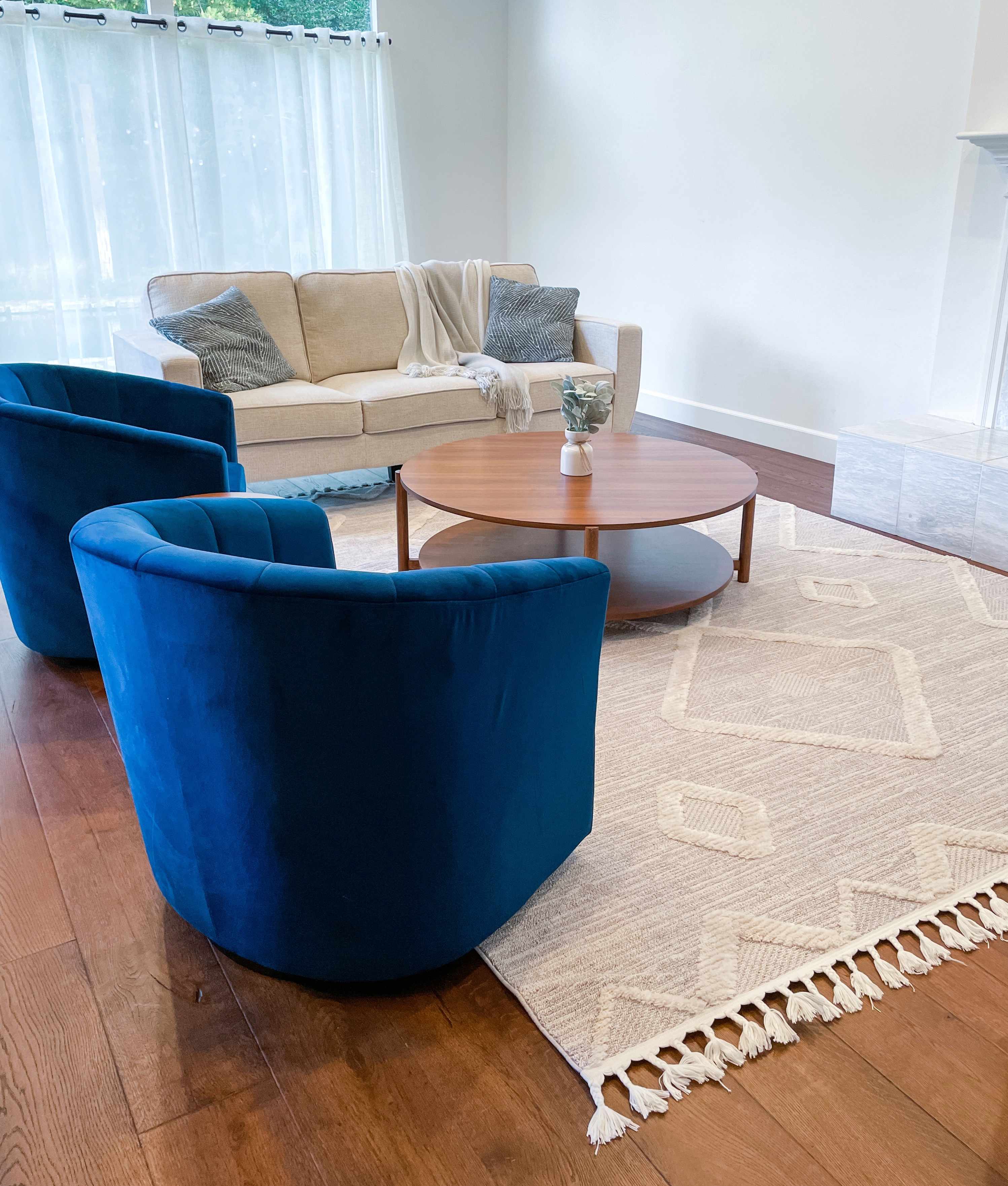 Cauldwell 6'7in x 9' Updated Traditional Farmhouse Area Rug - Hauteloom