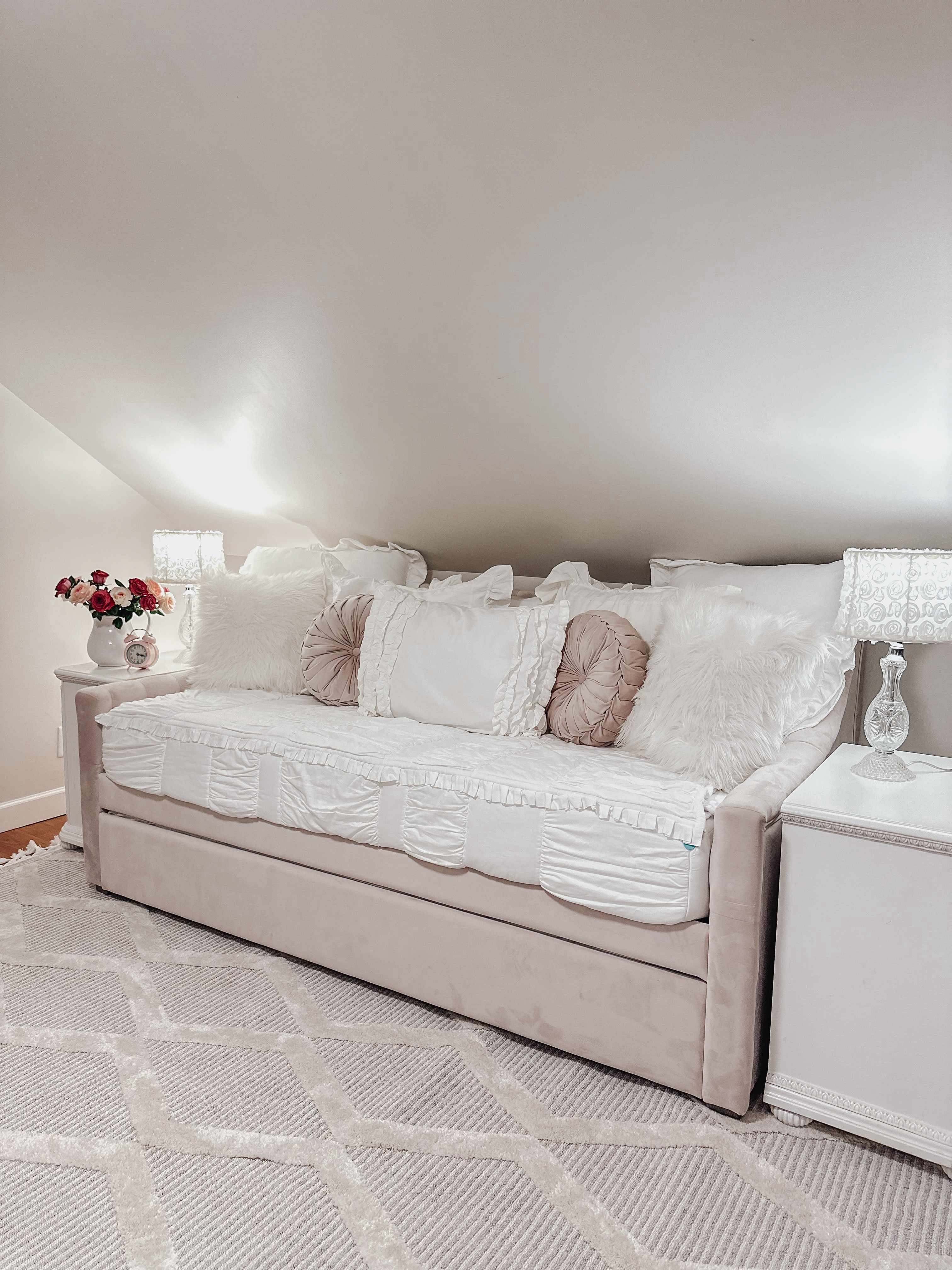 Bolong 5'3in x 7' Updated Traditional Farmhouse Area Rug - Hauteloom