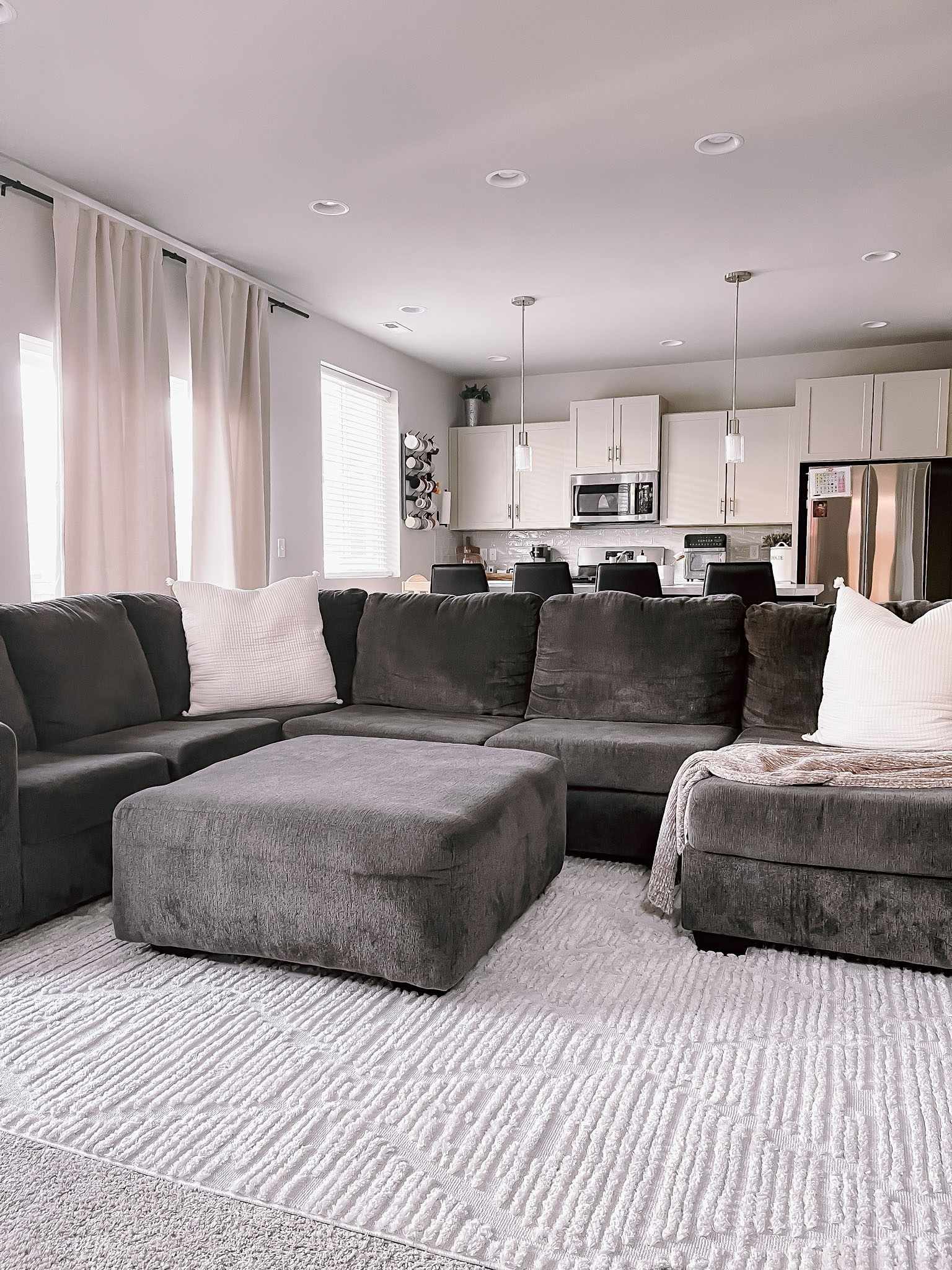 Mengen 2'7in x 7'3in Updated Traditional Farmhouse Runner - Hauteloom