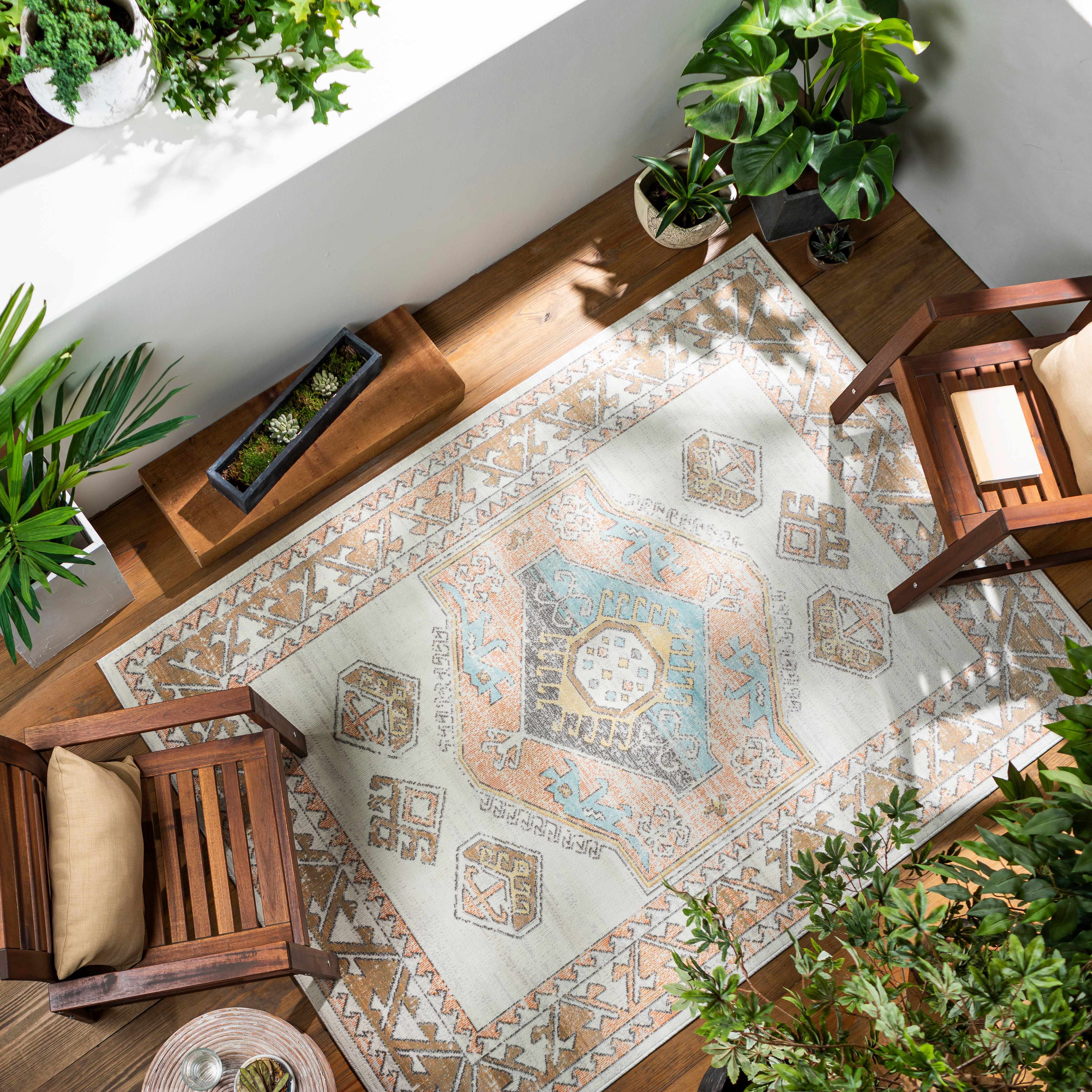 Thornleigh 5'3in x 7'3in Traditional Outdoor Area Rug - Hauteloom
