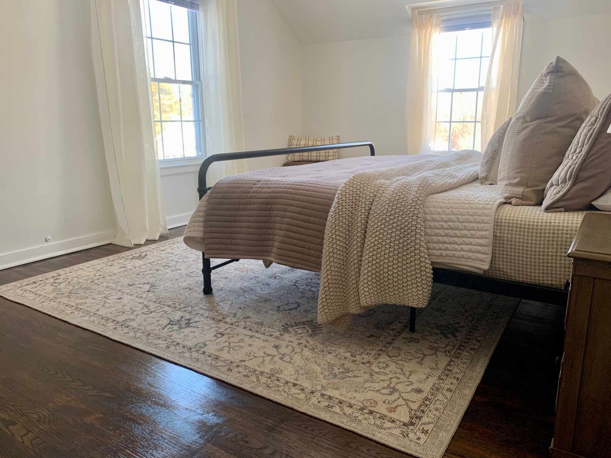 Yvon 3'11in x 5'7in Area Rug - Hauteloom