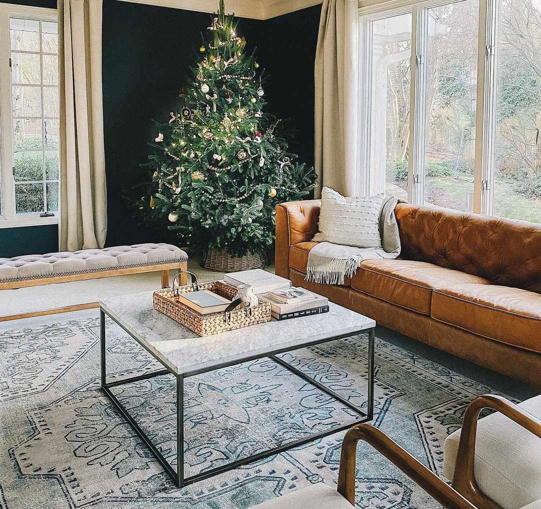 Kenmare 7'10in x 9'11in Updated Traditional Area Rug - Hauteloom