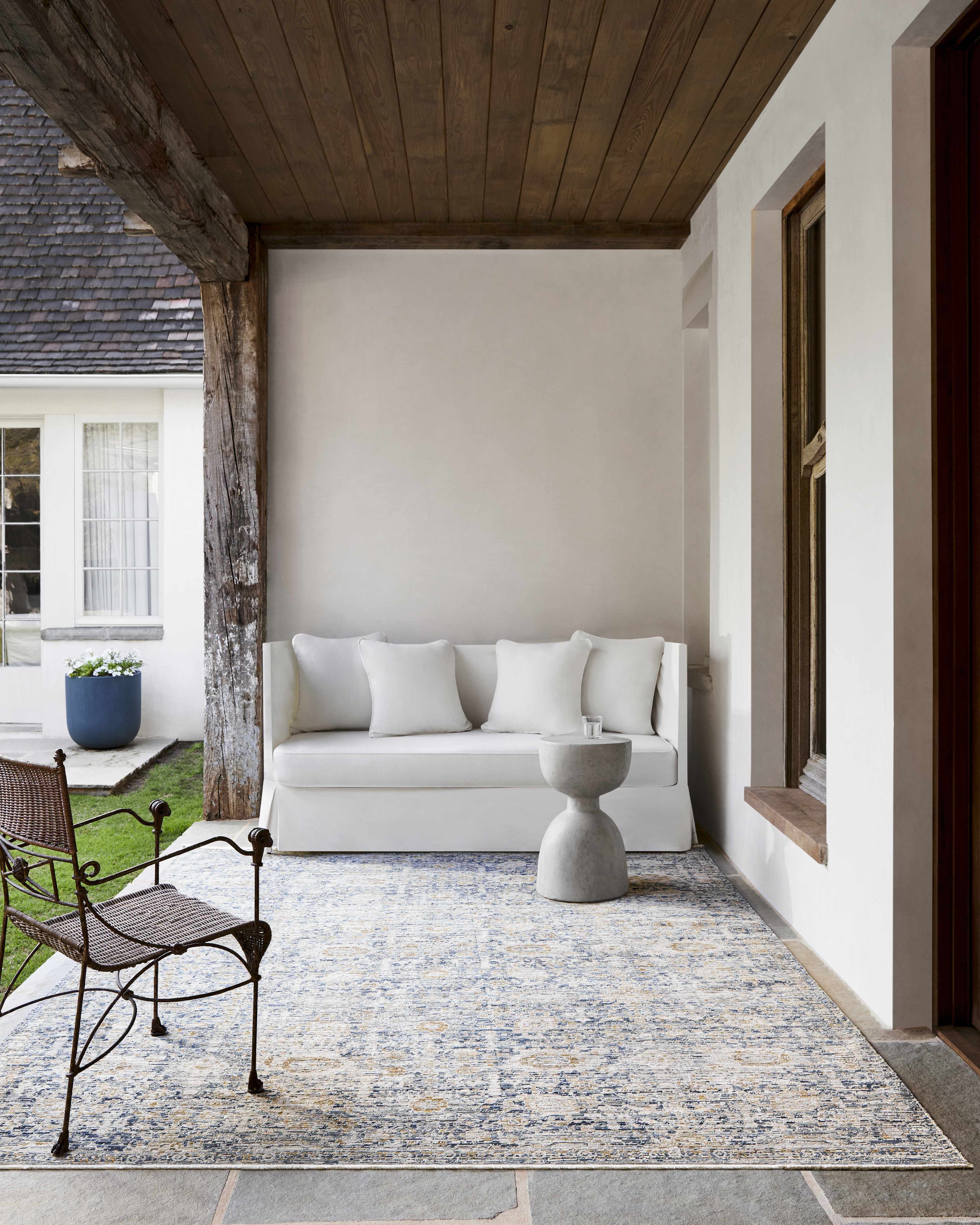 Nakos 5'3in x 7'10in Area Rug - Hauteloom