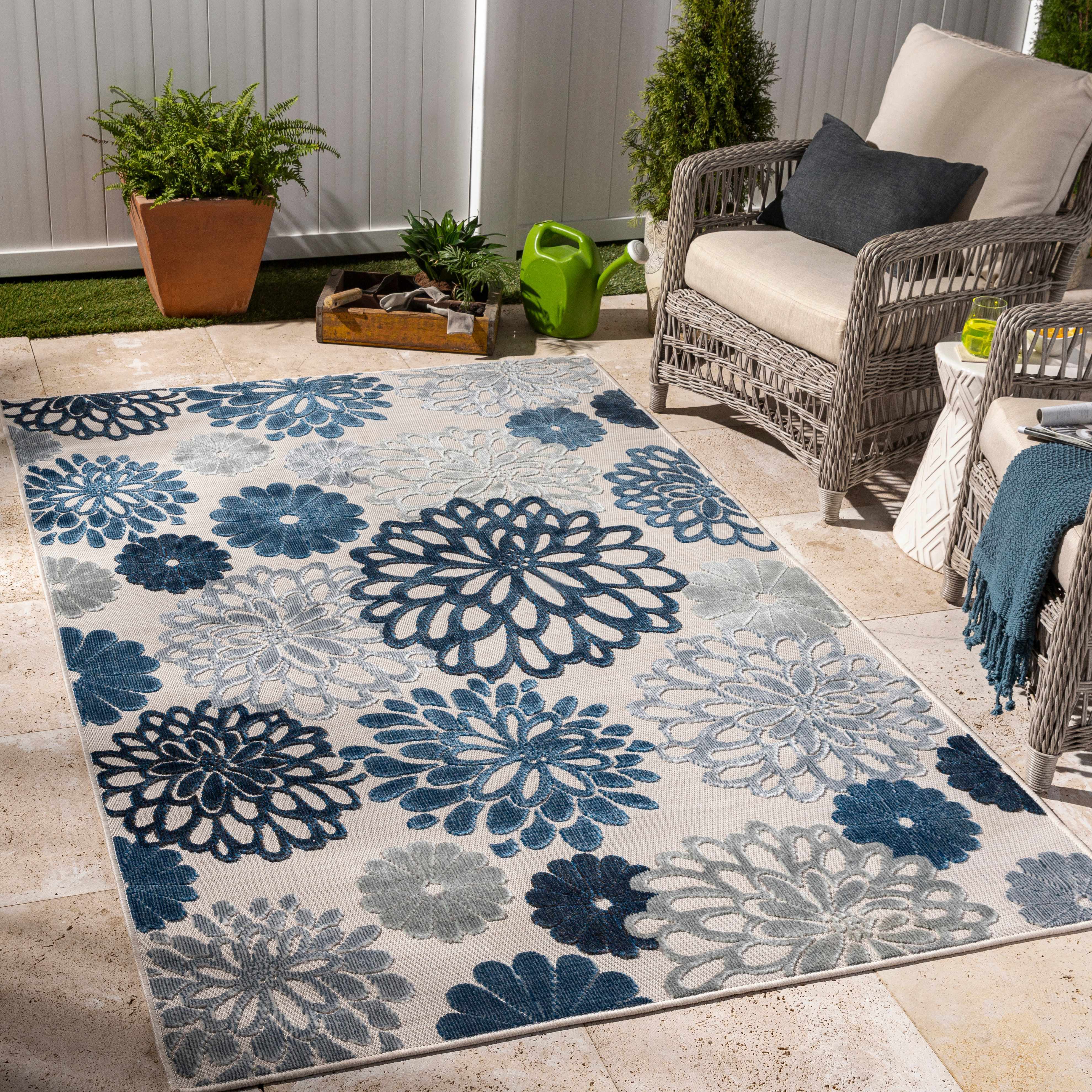 Rais 2'7in x 7'3in Cottage Outdoor Floral Transitional Outdoor Runner - Hauteloom