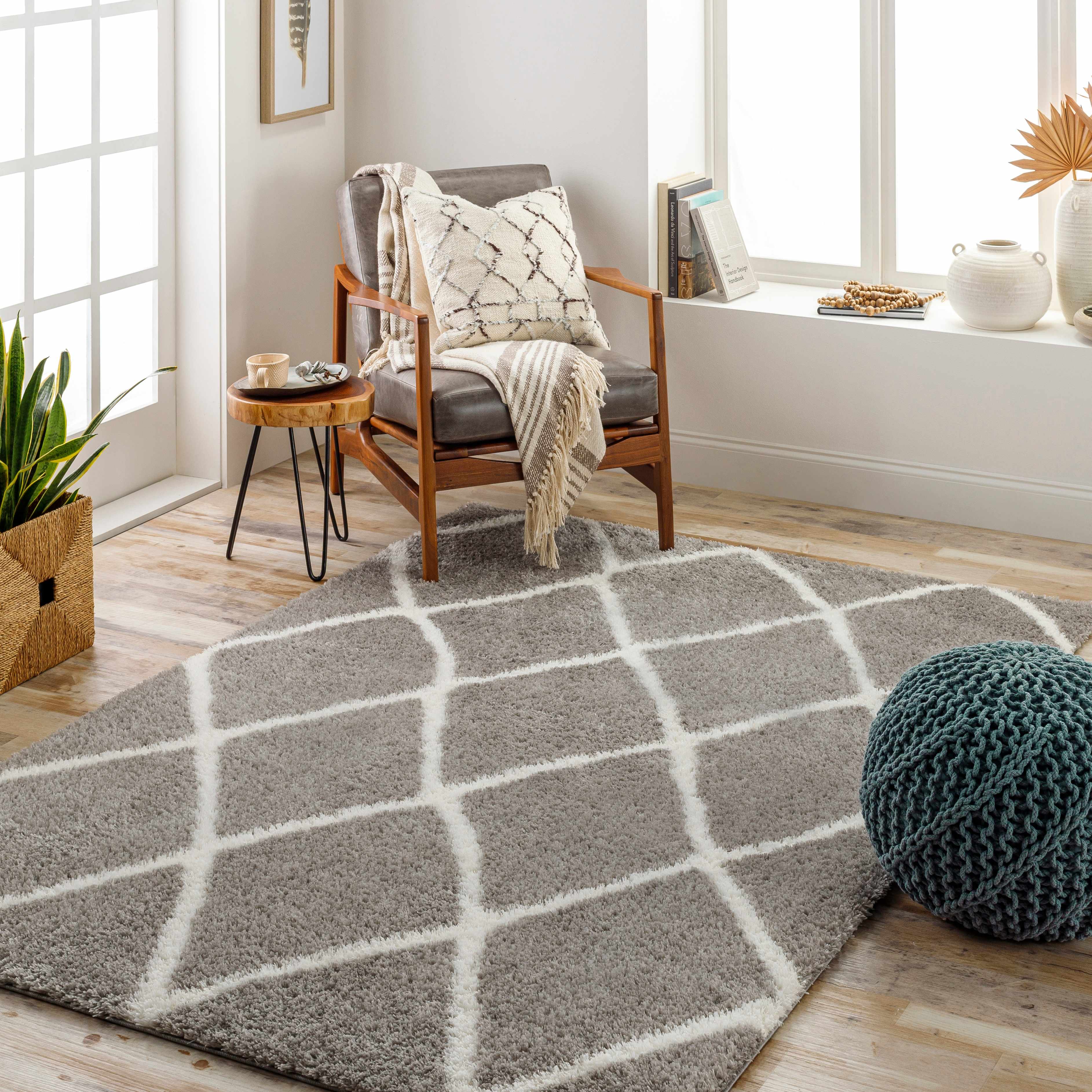 Faye 6'7in x 9' Area Rug - Hauteloom