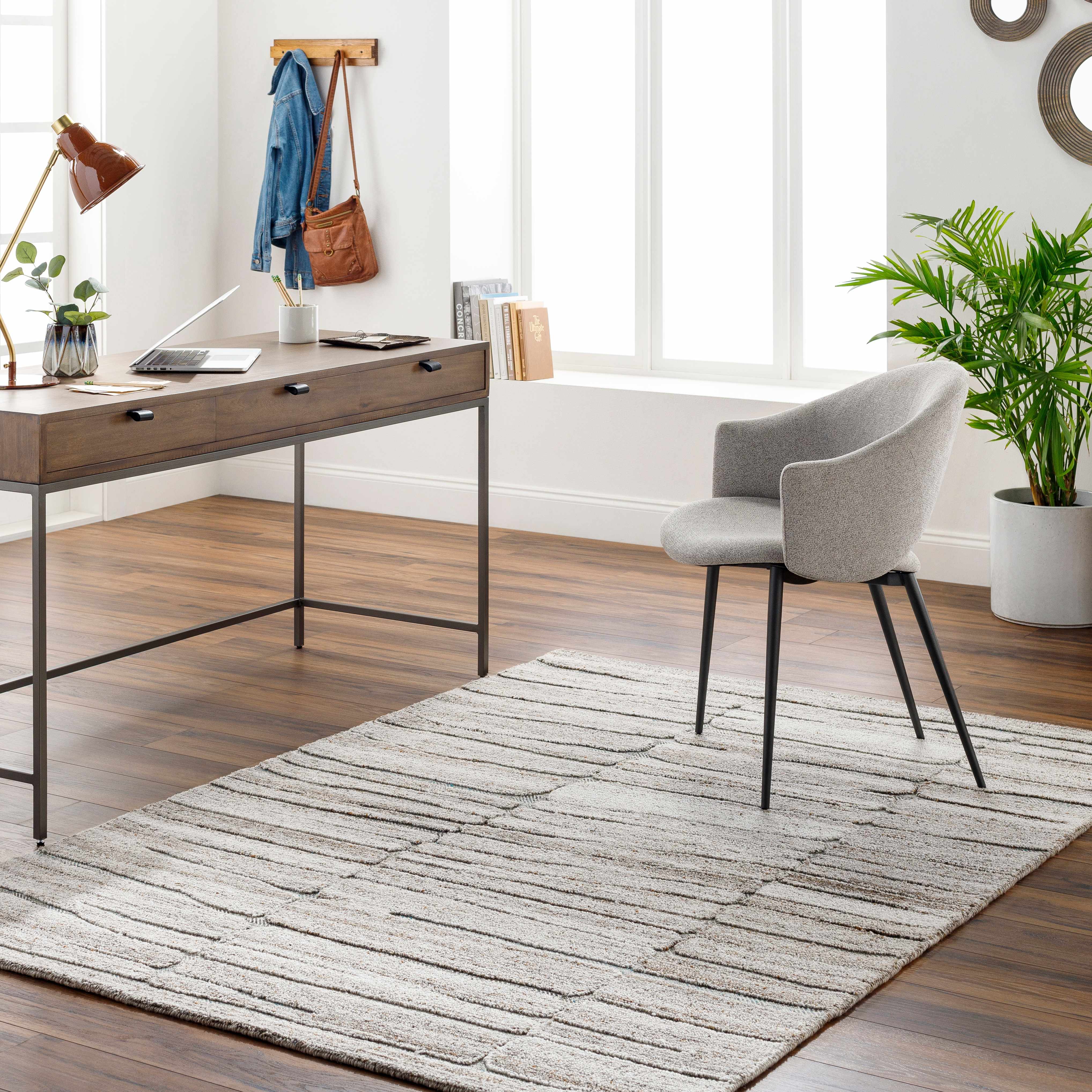 Huyen 8' x 10' Modern Area Rug - Hauteloom