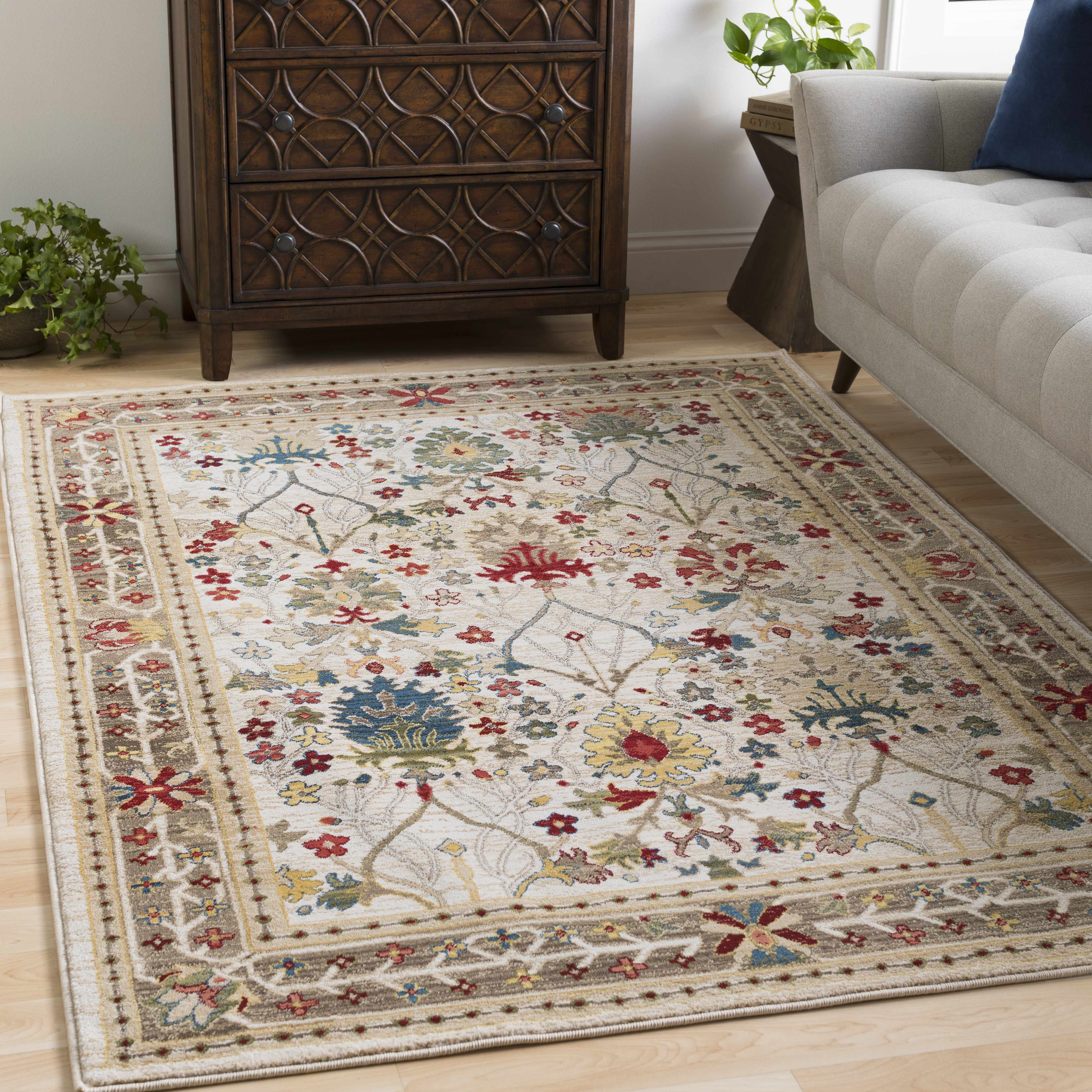 Neola 5'1in x 7'5in Traditional Area Rug - Hauteloom