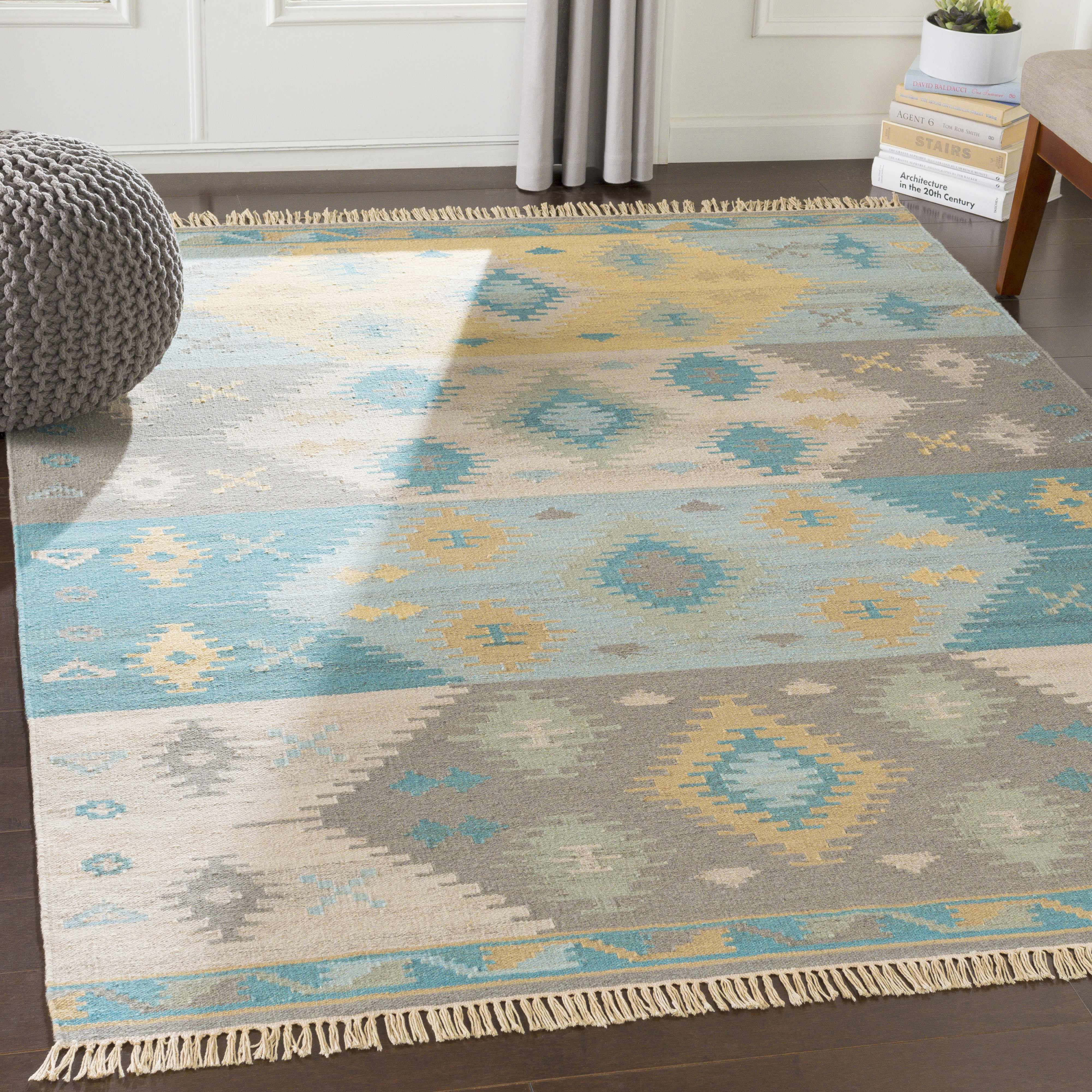 Heth 2' x 3' Bohemian/ Wool Area Rug - Hauteloom