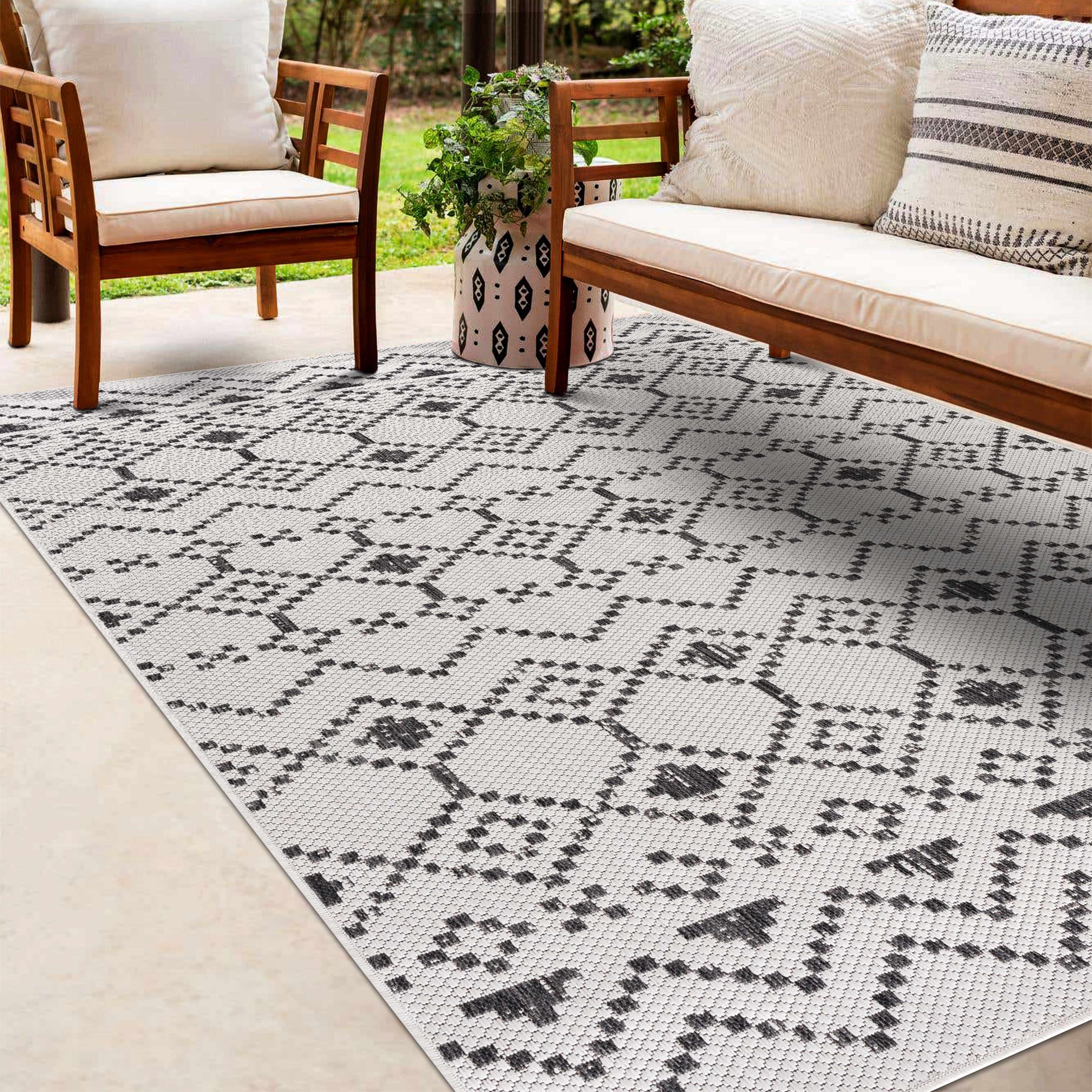 Haynesville 7'10in x 10'2in Bohemian/ Outdoor Area Rug - Hauteloom