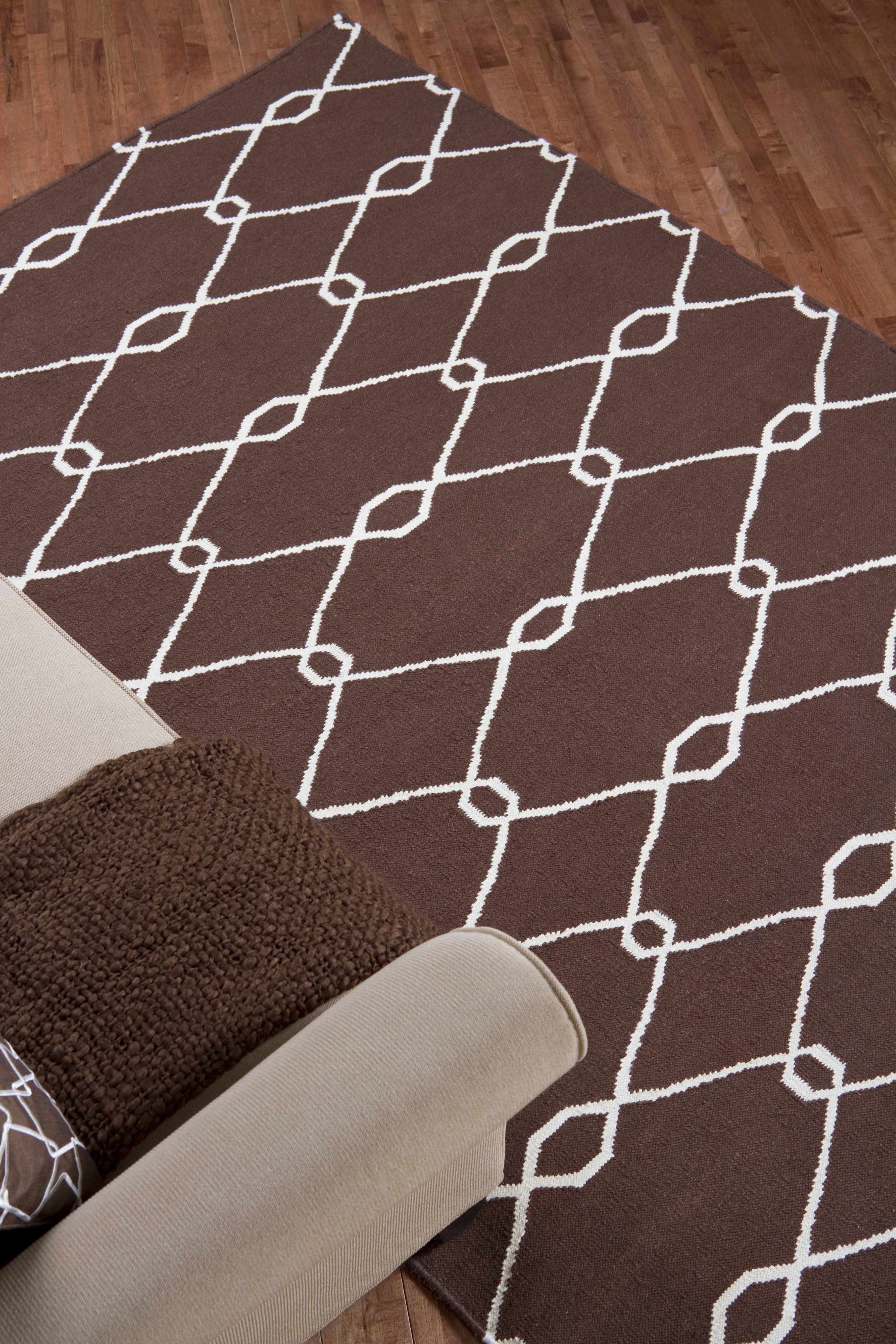 Readyville 8' x 11' Transitional Flat Weave Moroccan Trellis Wool Area Rug - Hauteloom
