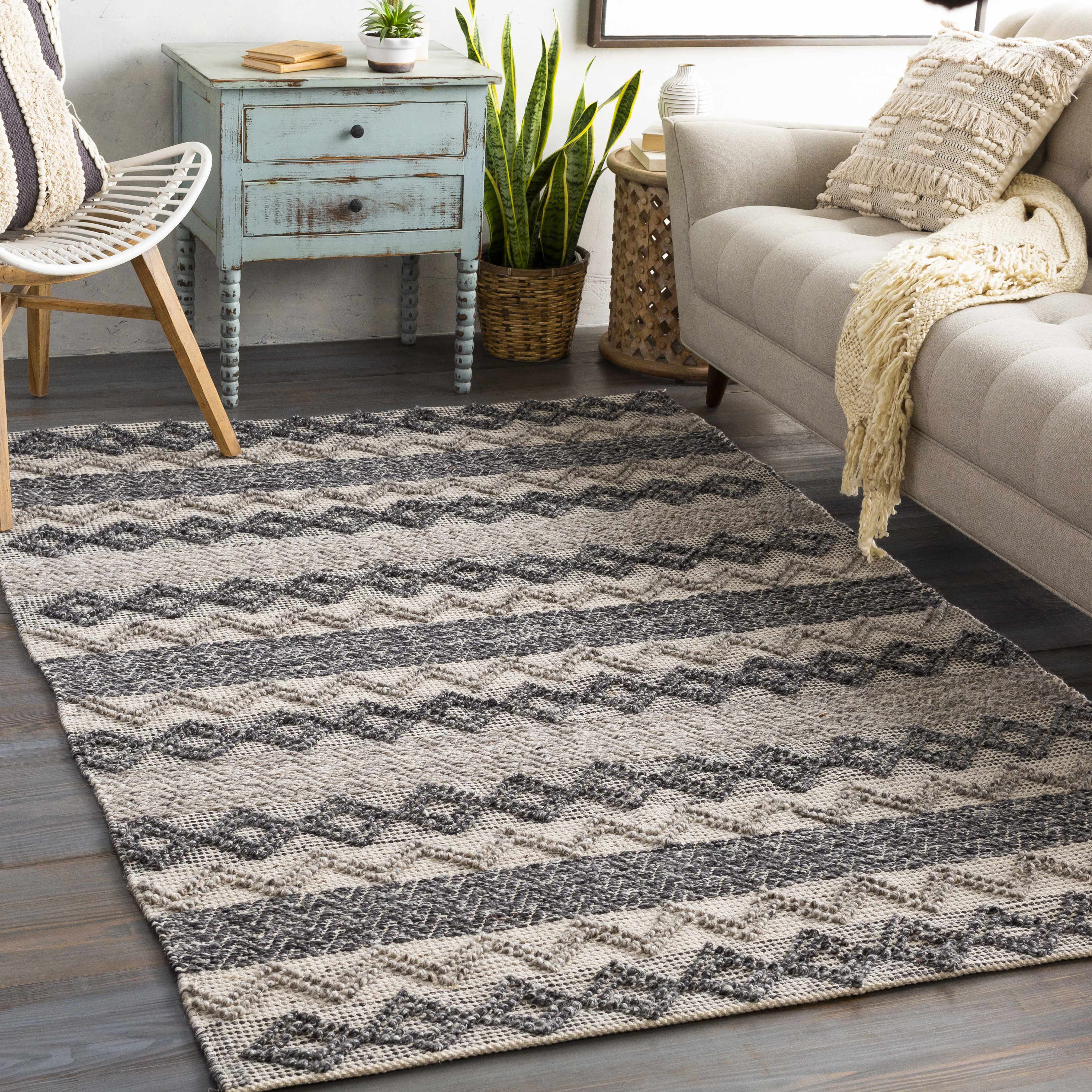 Gary 2' x 3' Bohemian/ Wool Area Rug - Hauteloom