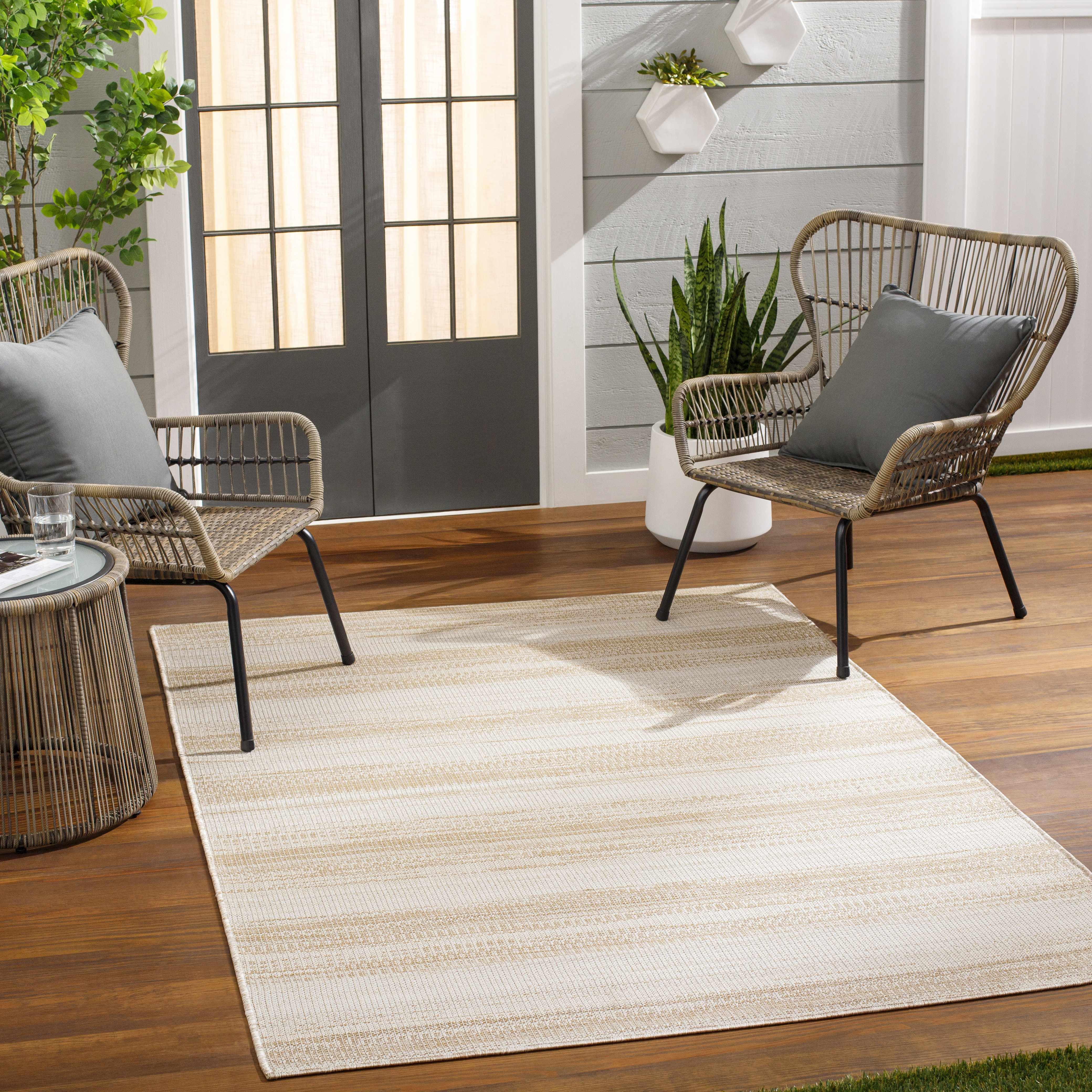 Shah 5'1in x 7' Modern Updated Farmhouse Area Rug - Hauteloom