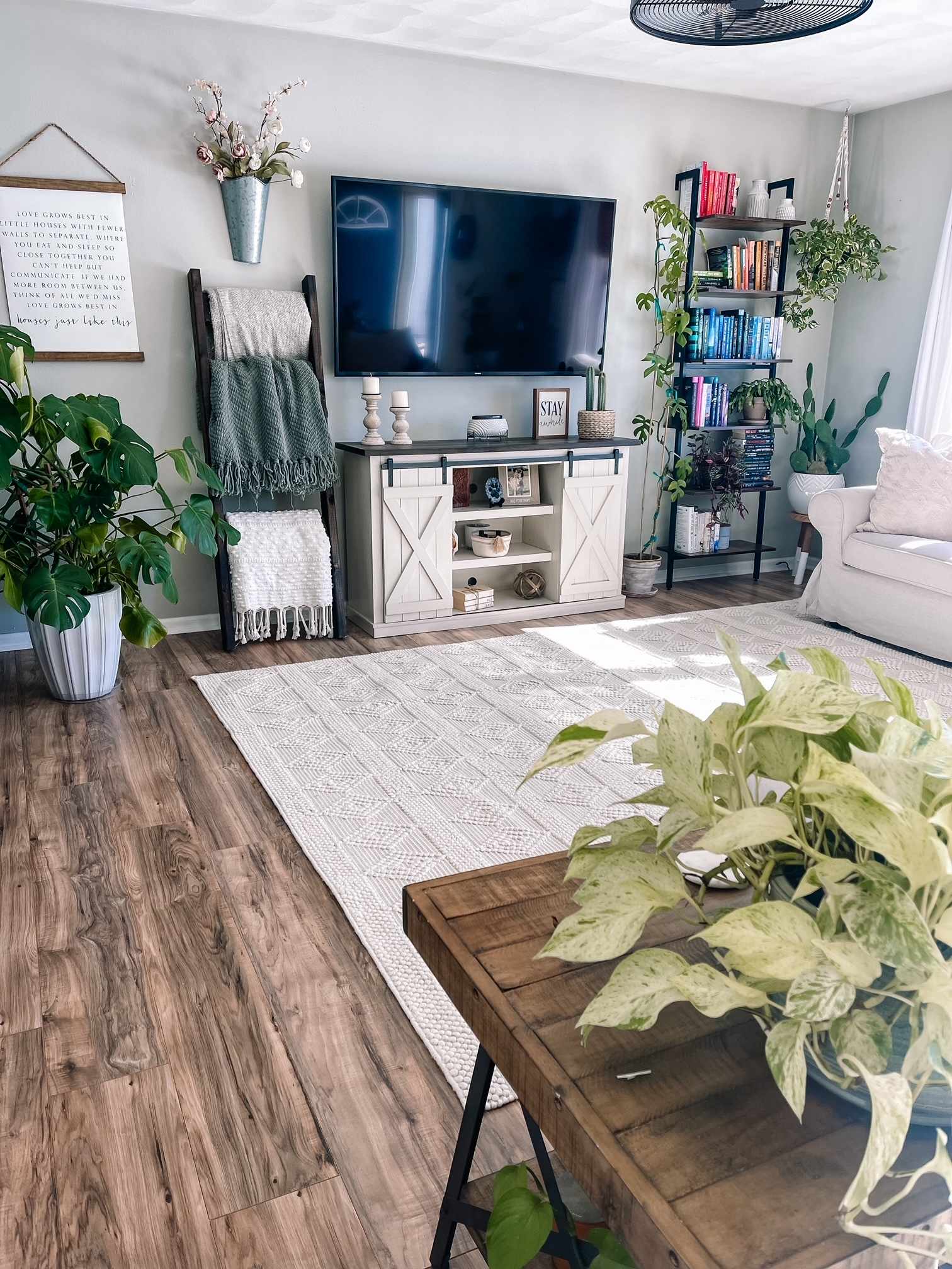 Bolinger 6' x 9' Bohemian/ Handmade Moroccan Farmhouse Wool Area Rug - Hauteloom