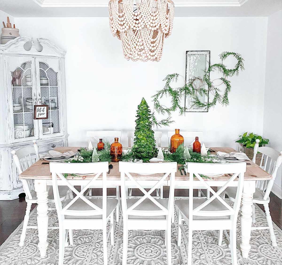 Tieton 8' x 10' Traditional Wool Area Rug - Hauteloom