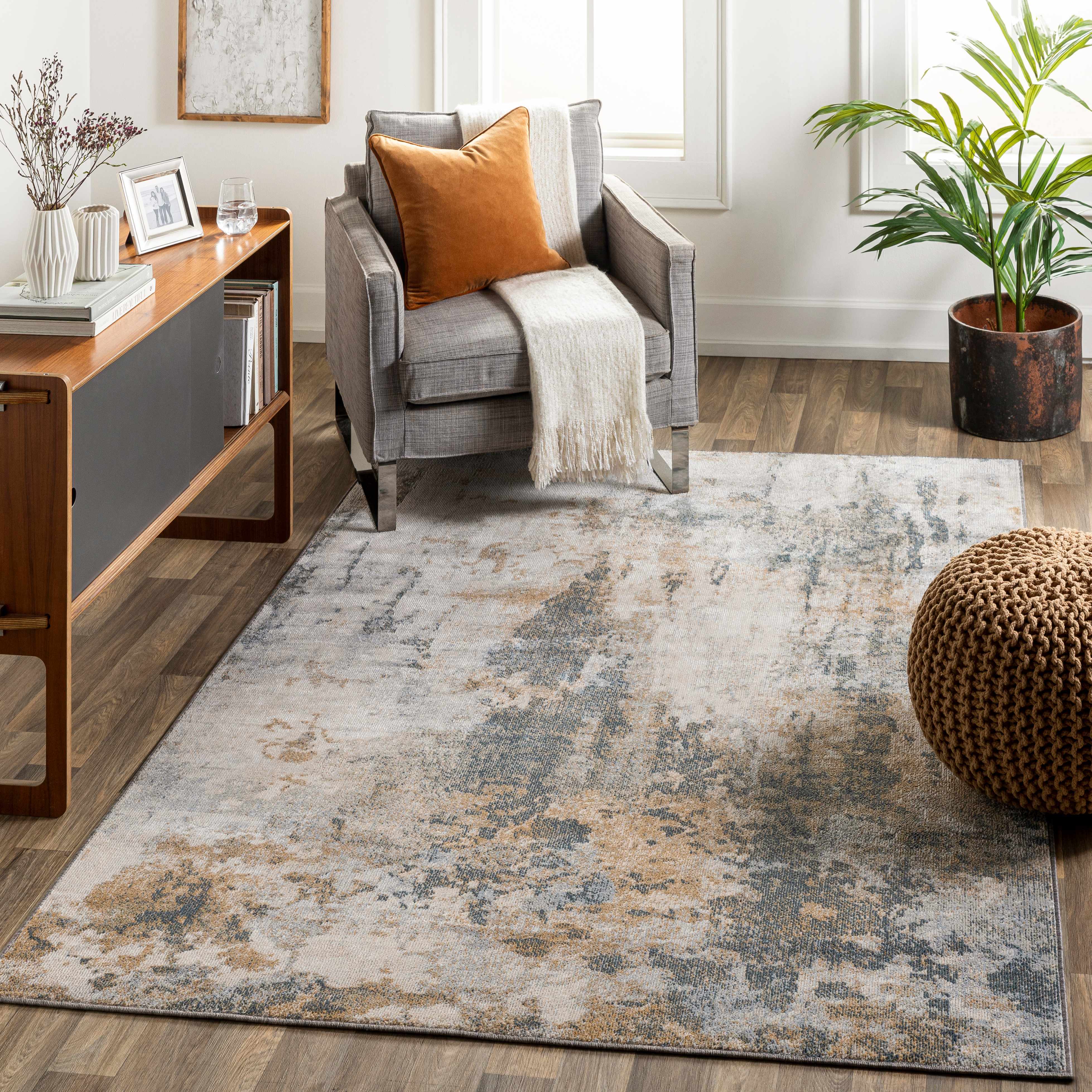 Nabas 5'3in x 7' Updated Traditional Farmhouse Area Rug - Hauteloom