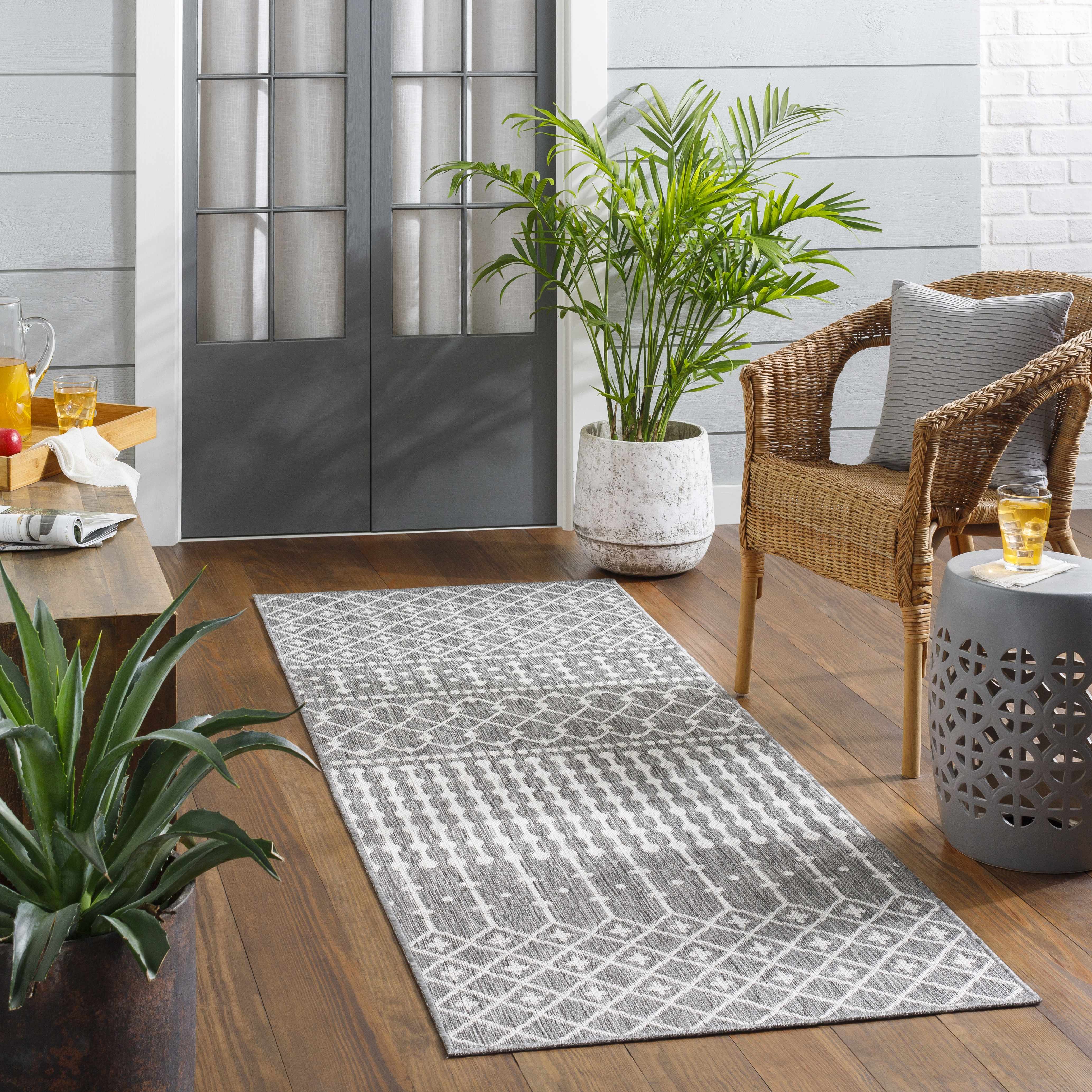 Lali 6'7in x 9' Area Rug - Hauteloom