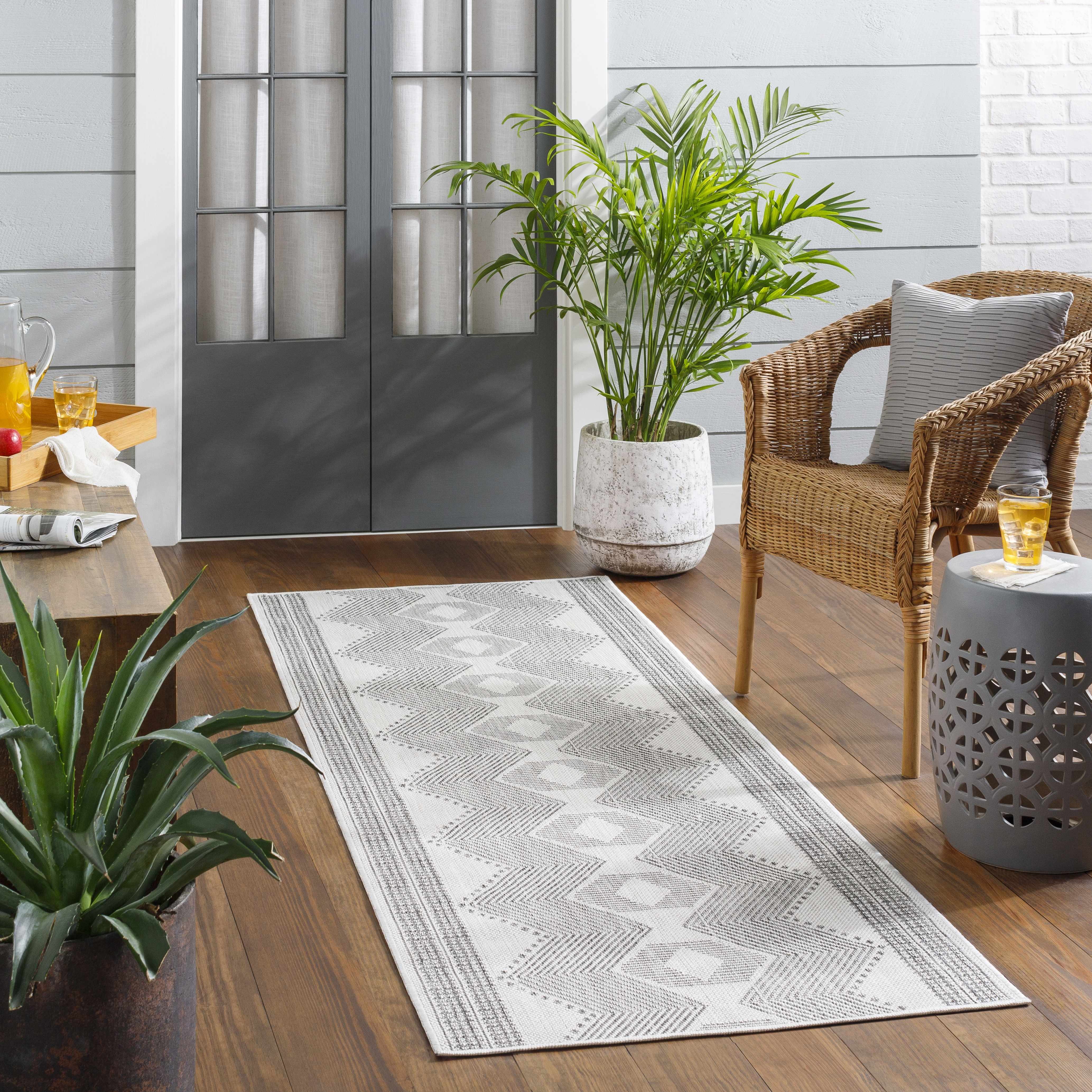 Evana 5'3in x 7' Area Rug - Hauteloom