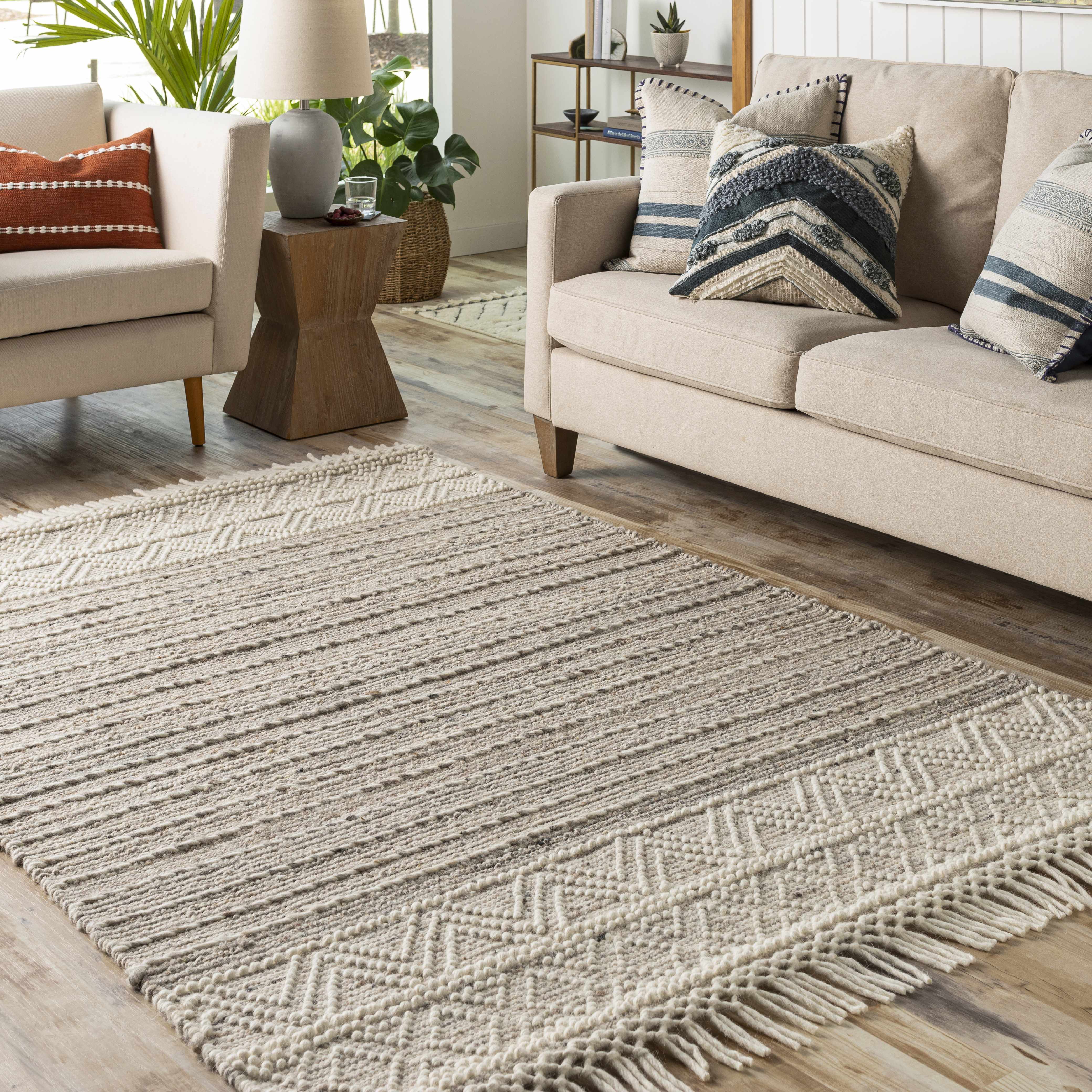 Veruela 2'3in x 3'9in Handmade Wool Moroccan Wool Area Rug - Hauteloom