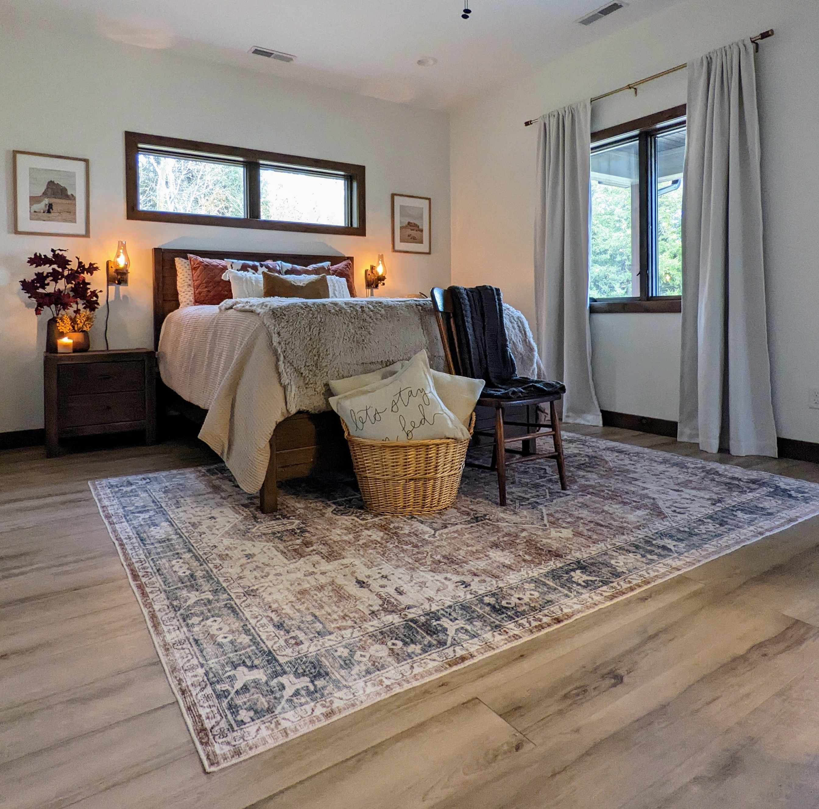 Adara 2'6in x 4' Washable Area Rug - Hauteloom