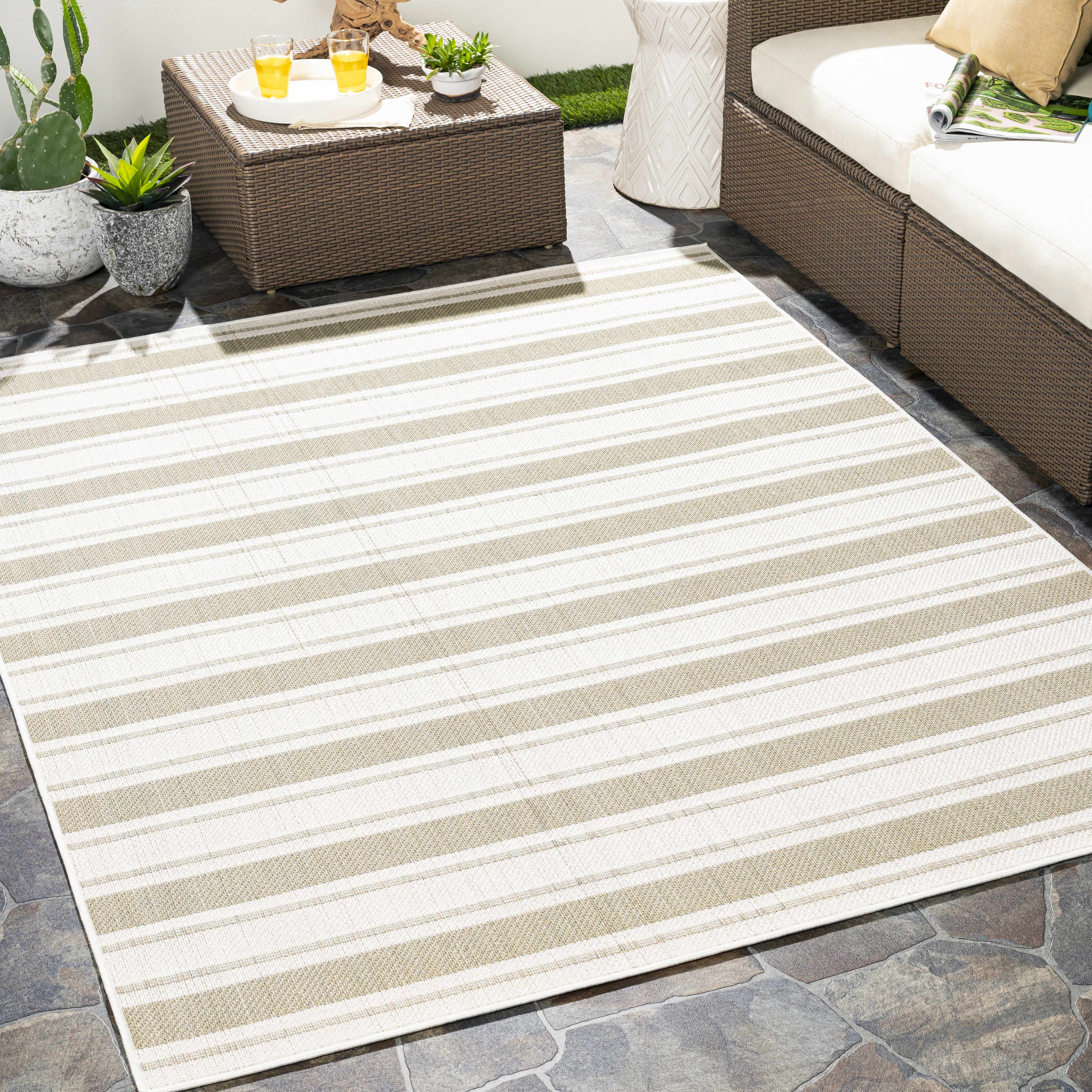Hemsby 6'7in x 9' Modern Outdoor Area Rug - Hauteloom