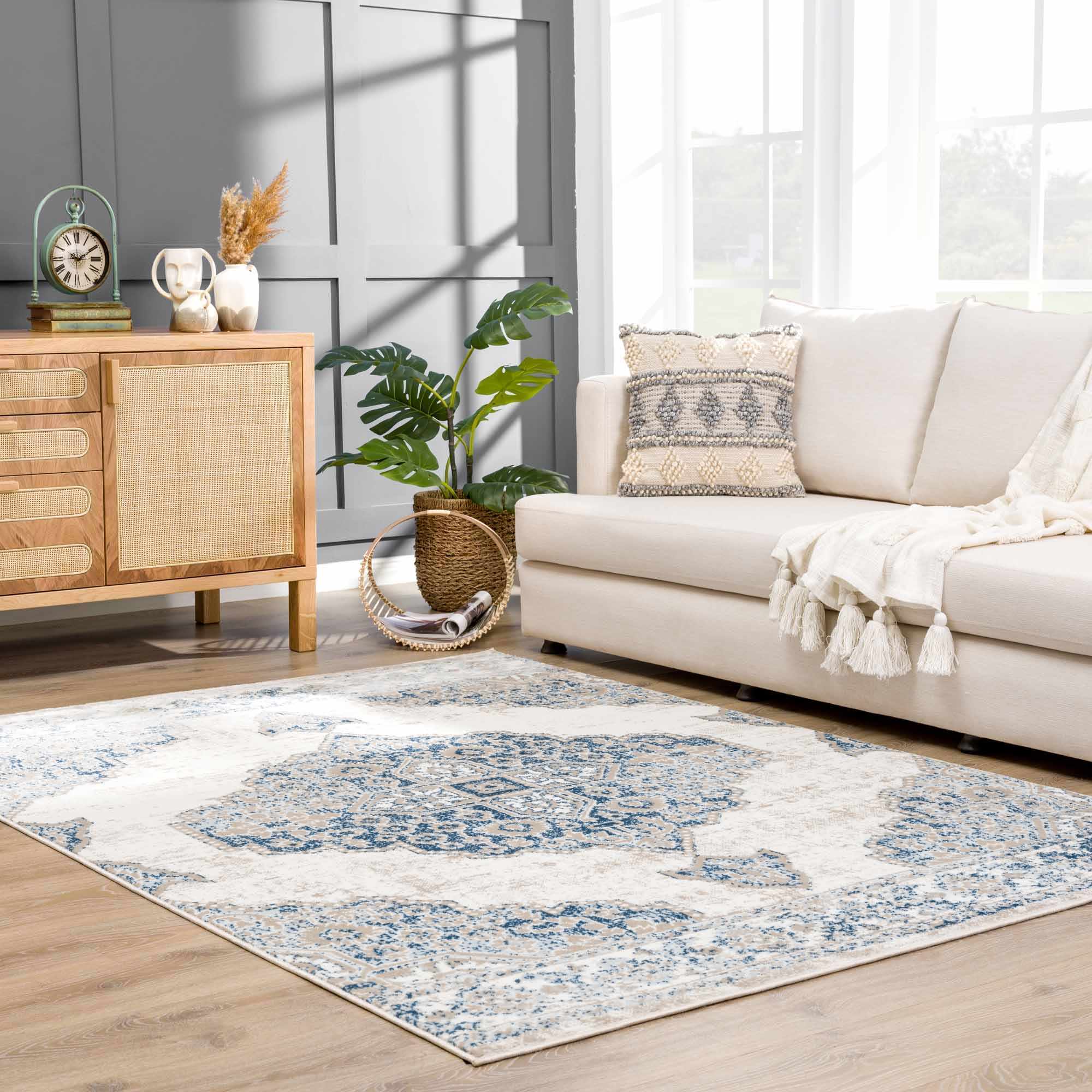 Amir 6'7in x 9' Area Rug - Hauteloom