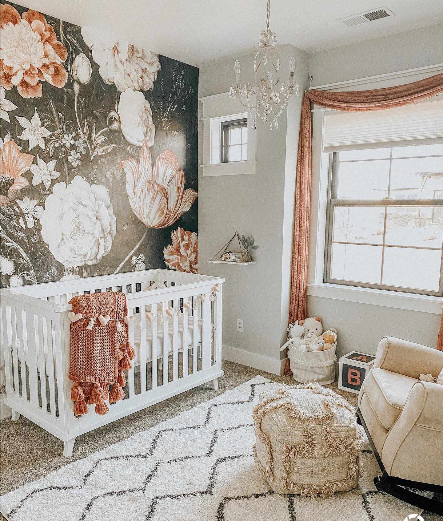 Mereta 7'10in x 10'3in Bohemian/ Area Rug - Hauteloom