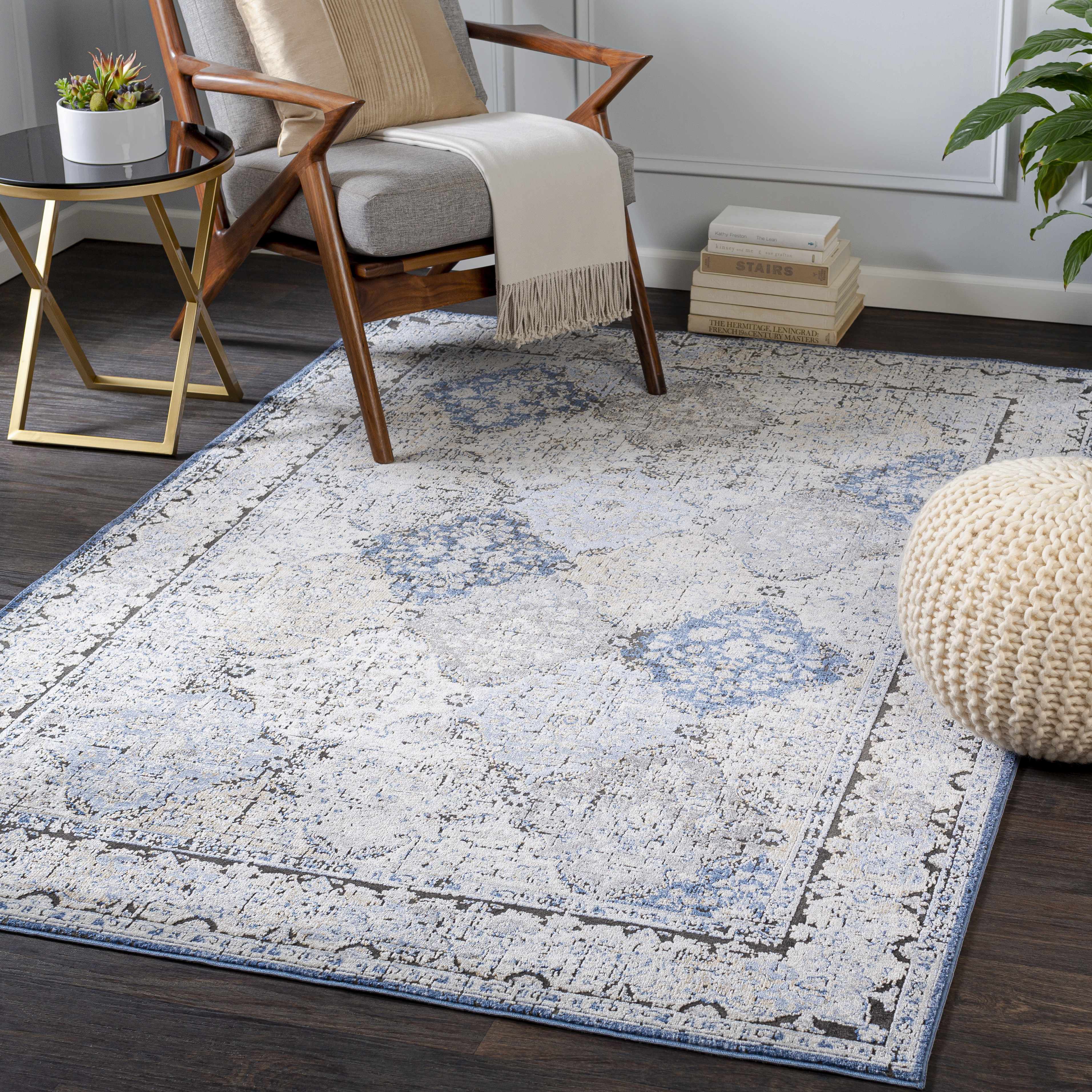 Woodrow 2' x 2'11in Traditional Area Rug - Hauteloom