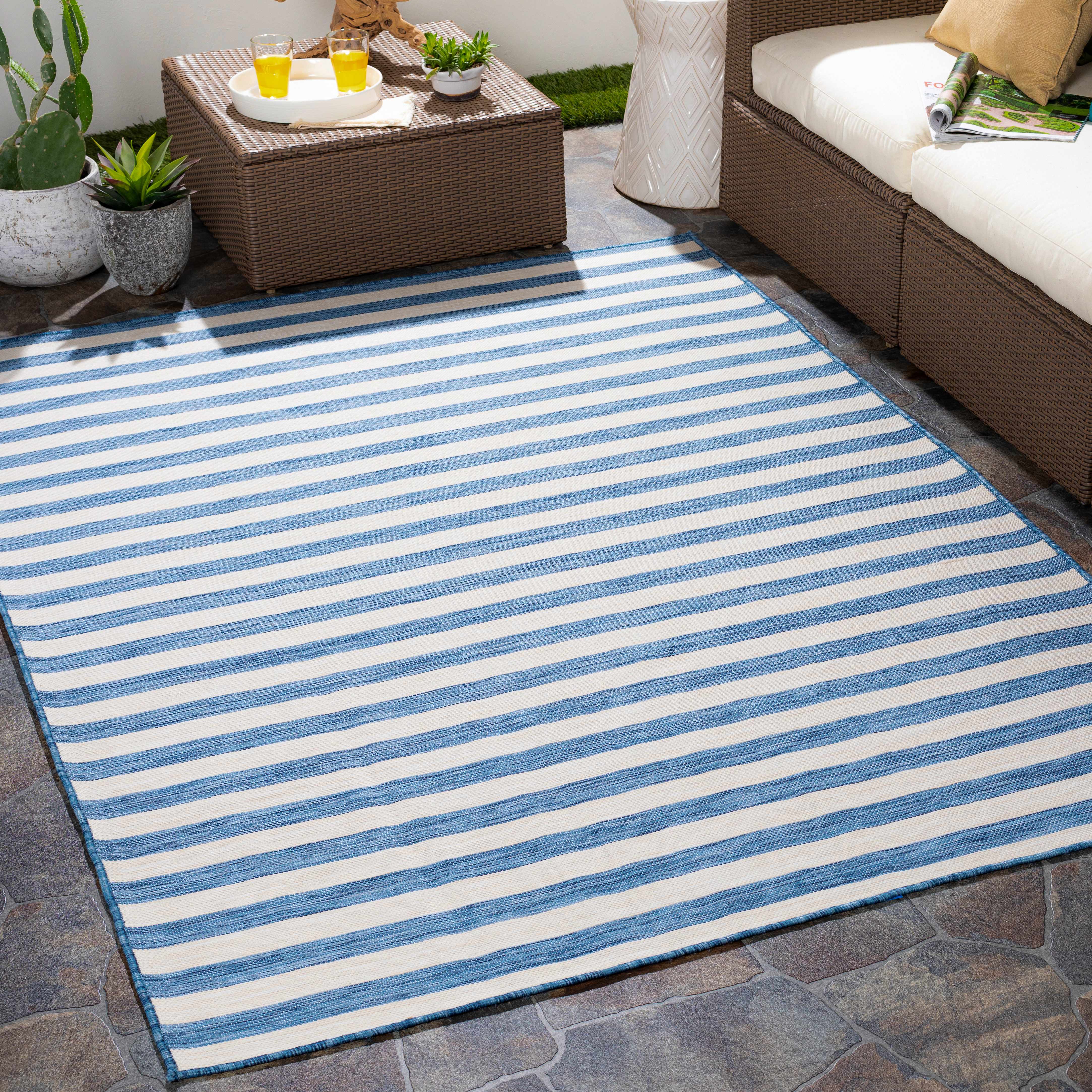 Hindsboro 7'10in x 10'2in Outdoor Area Rug - Hauteloom
