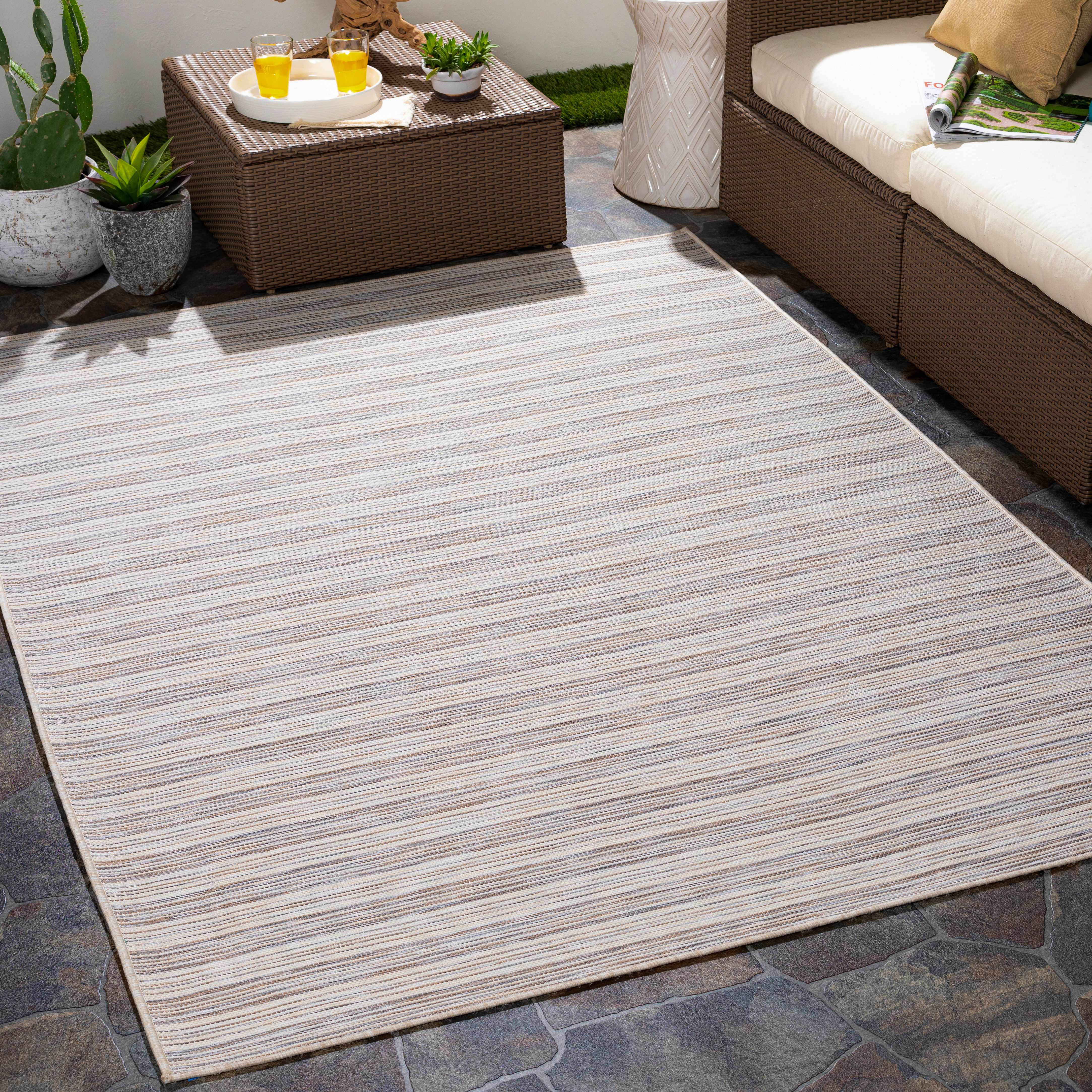 Mayerthorpe 5'3in x 7'3in Cottage Outdoor/Indoor Solid Outdoor Area Rug - Hauteloom