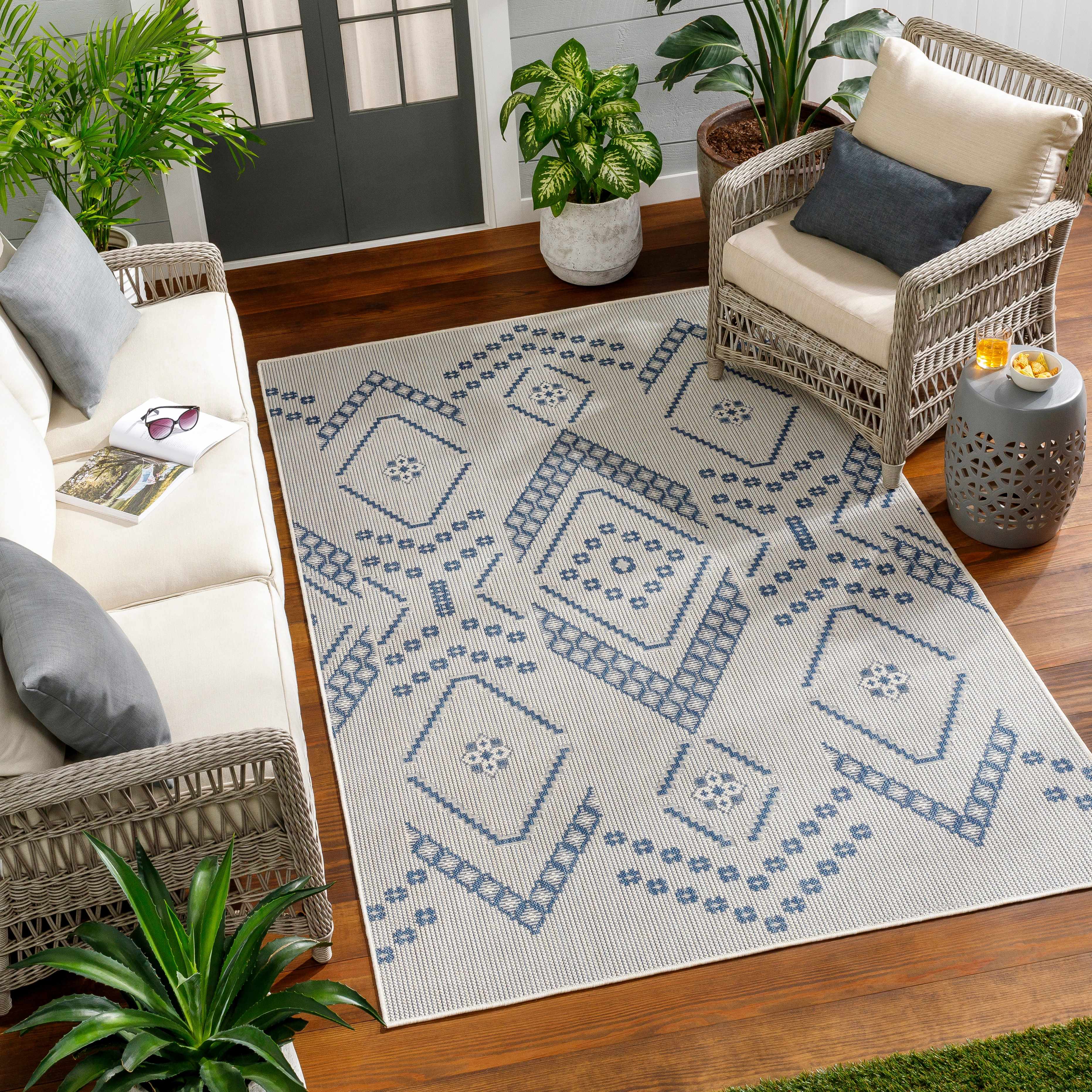 Helga 5'3in x 7' Outdoor Area Rug - Hauteloom