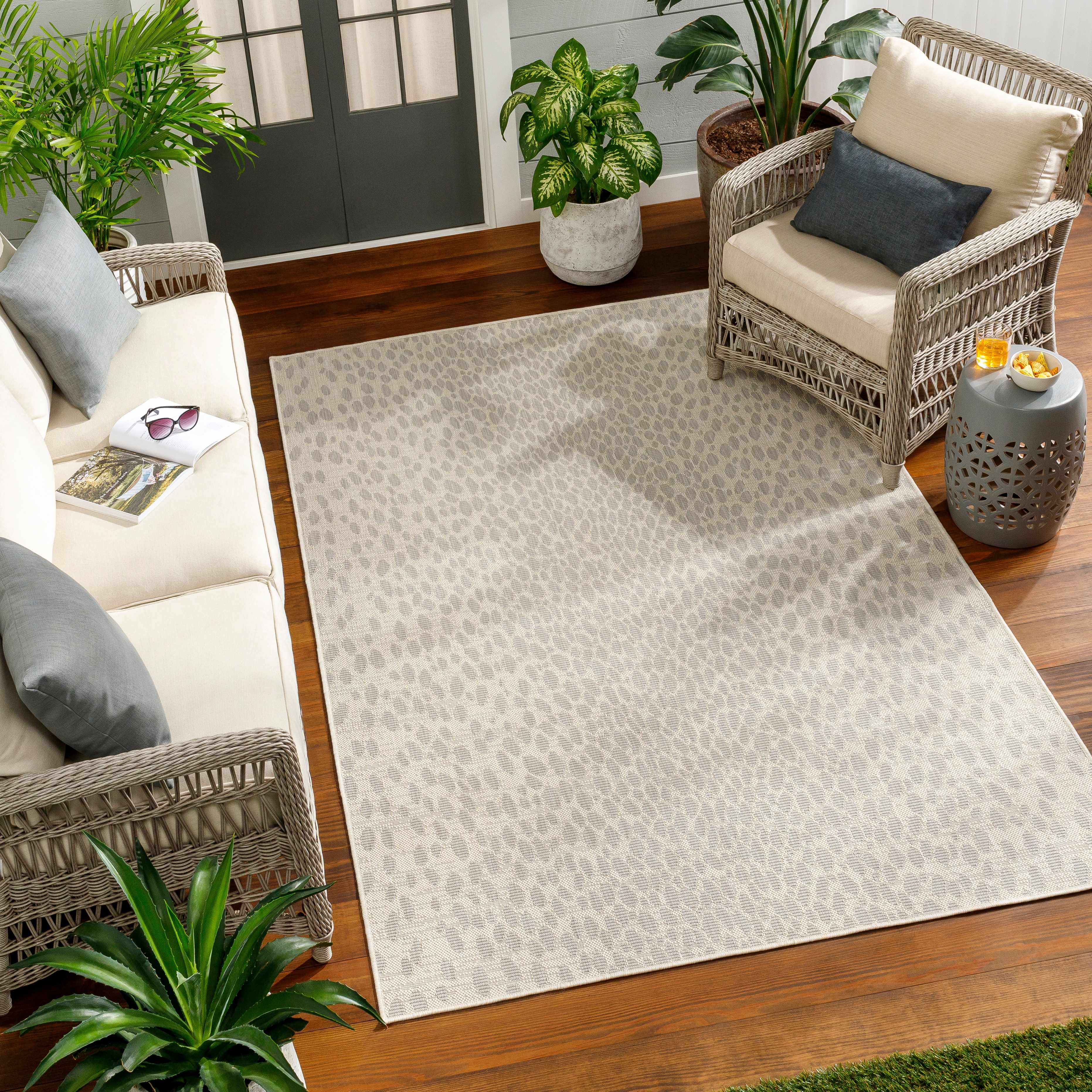 Glora 5'3in x 7' Outdoor Area Rug - Hauteloom