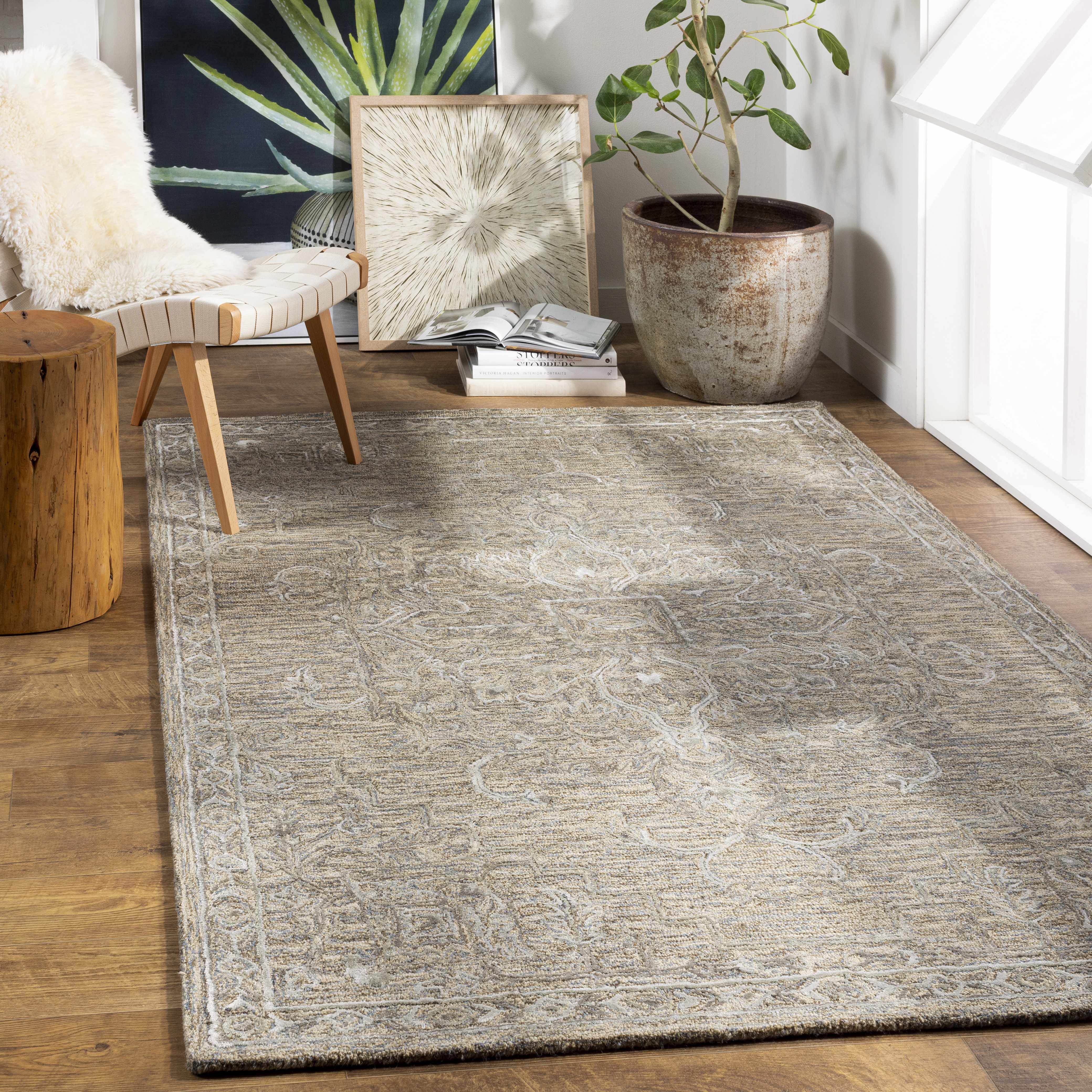 Maysville 4' x 6' Traditional Wool Area Rug - Hauteloom