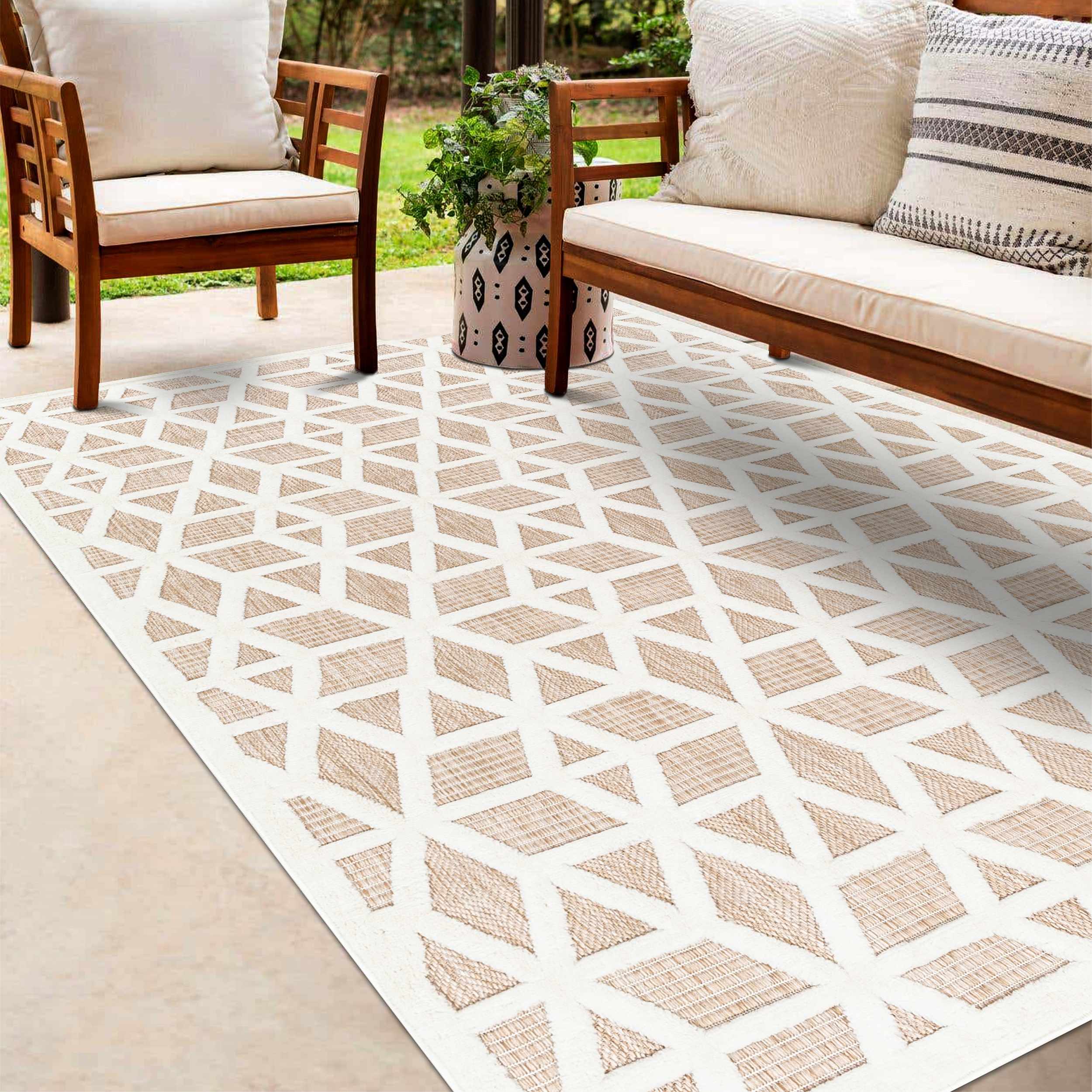 Nuri 6'7in x 9' Outdoor Area Rug - Hauteloom