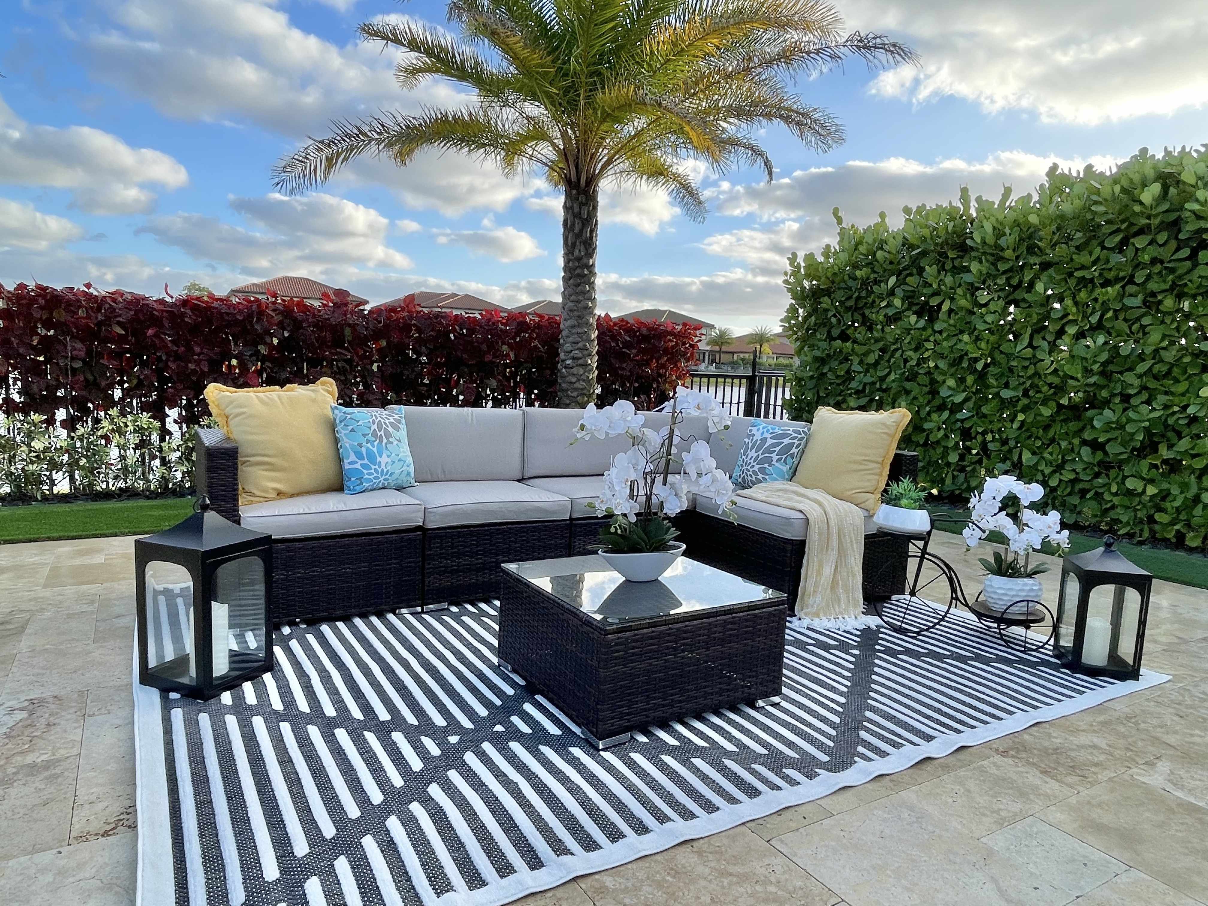 Anah 5'3in x 7' Outdoor Area Rug - Hauteloom