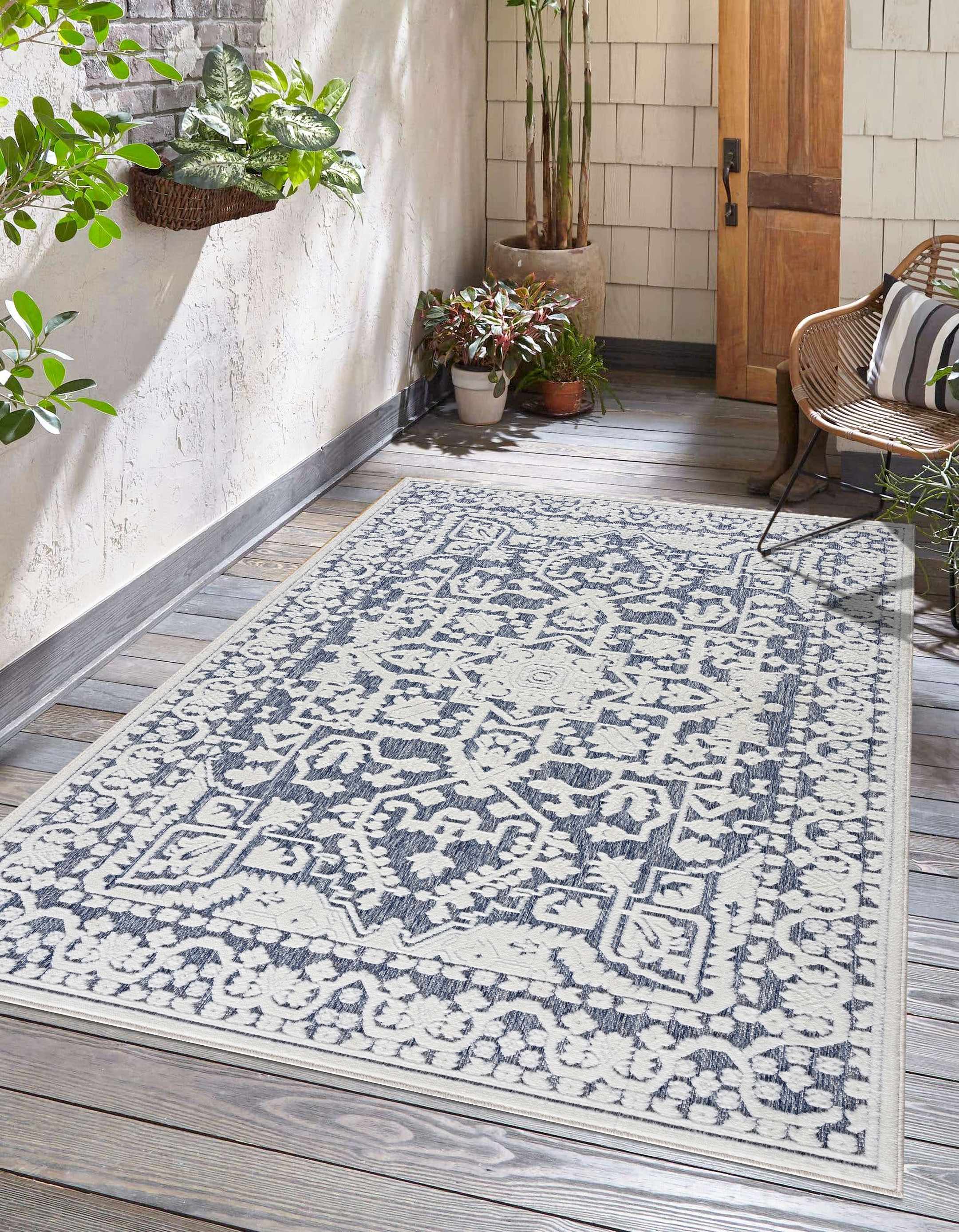 Mike 5'3in x 7' Outdoor Area Rug - Hauteloom