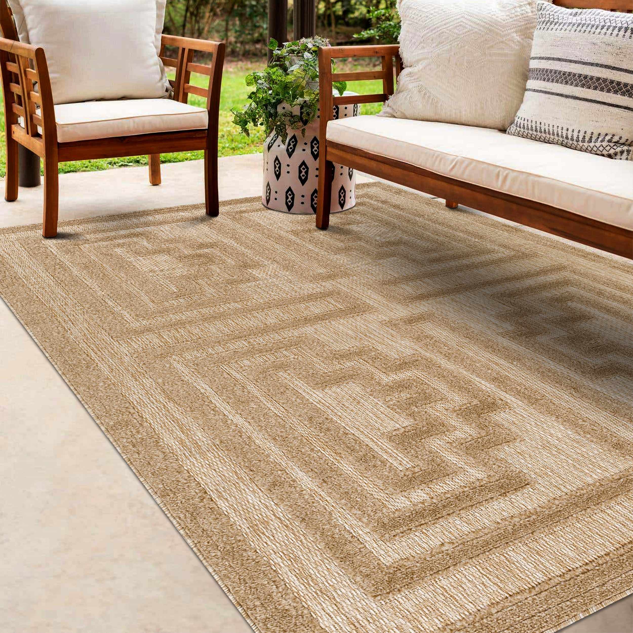 Yves 5'3in x 7' Outdoor Area Rug - Hauteloom