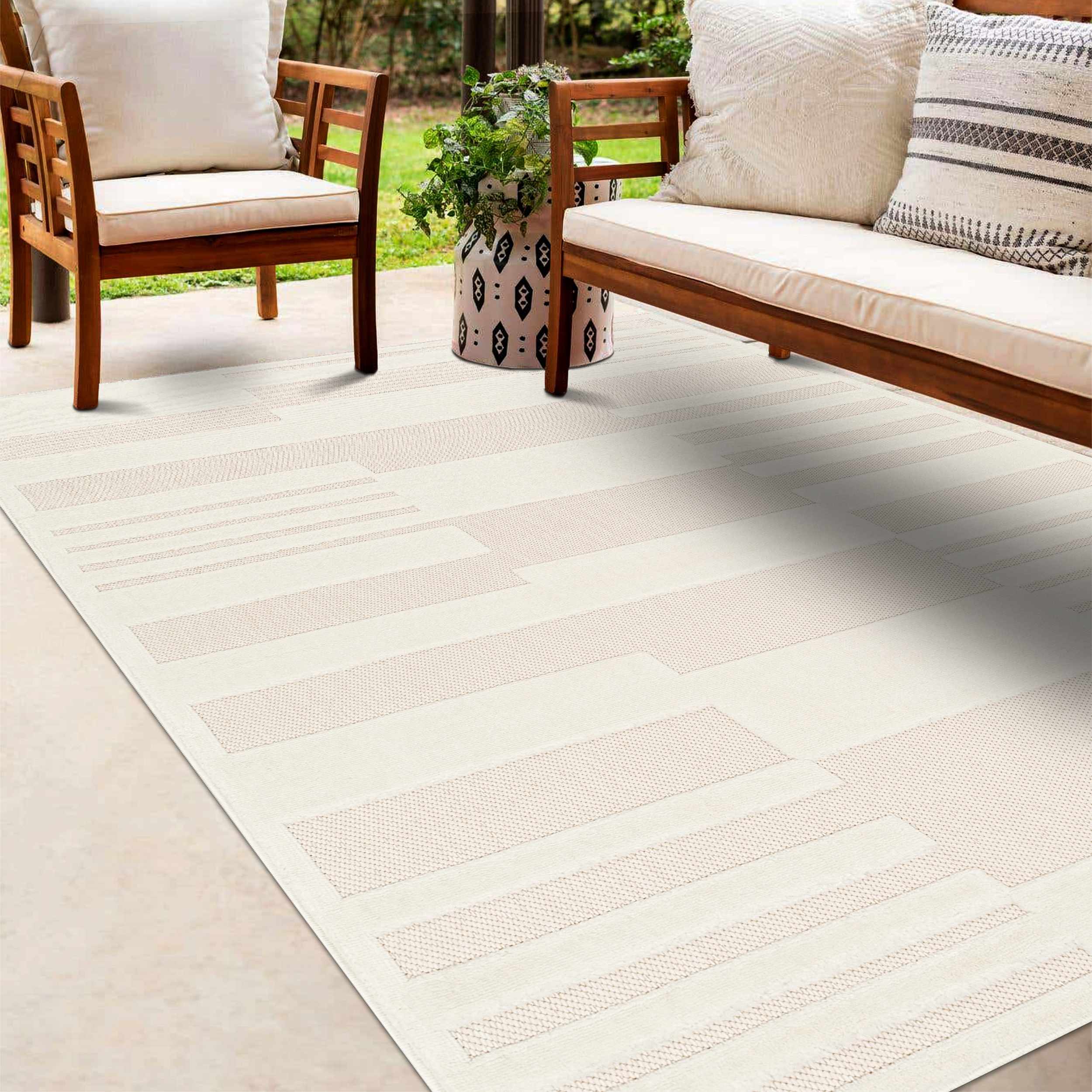 Nita 5'3in x 7' Outdoor Area Rug - Hauteloom