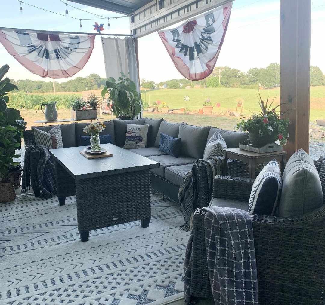 Jove 5'3in x 7' Outdoor Area Rug - Hauteloom