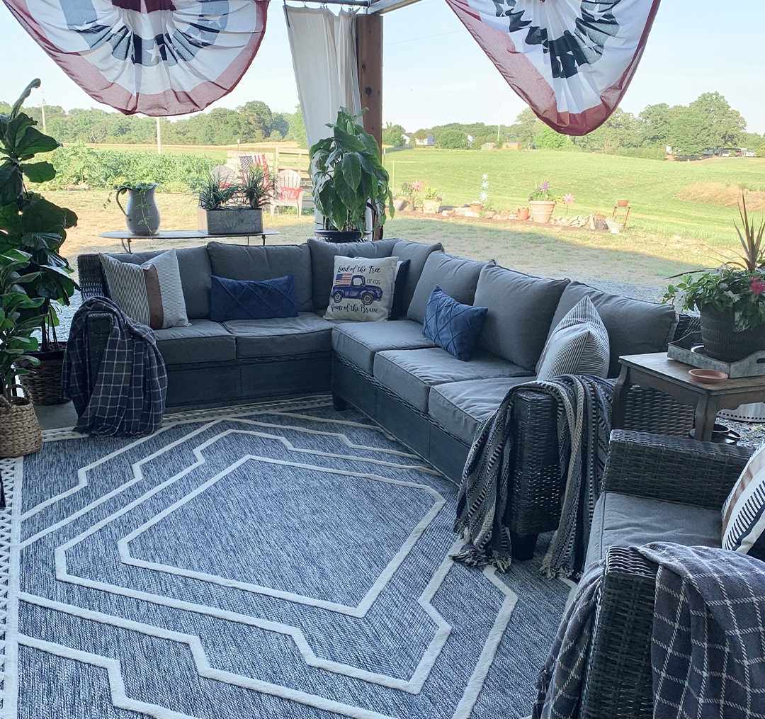 Anja 5'3in x 7' Outdoor Area Rug - Hauteloom