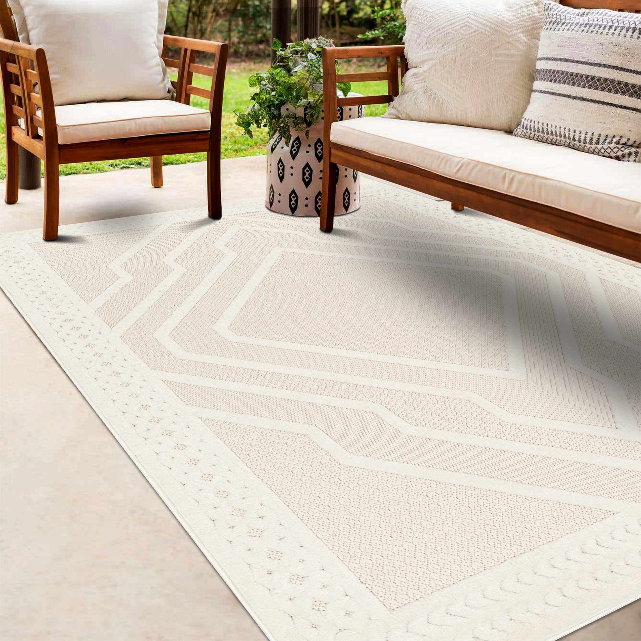 Anja 6'7in x 9' Outdoor Area Rug - Hauteloom