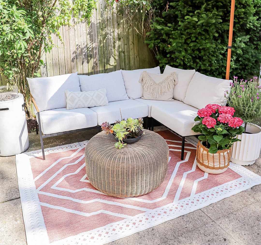 Anja 5'3in x 7' Outdoor Area Rug - Hauteloom