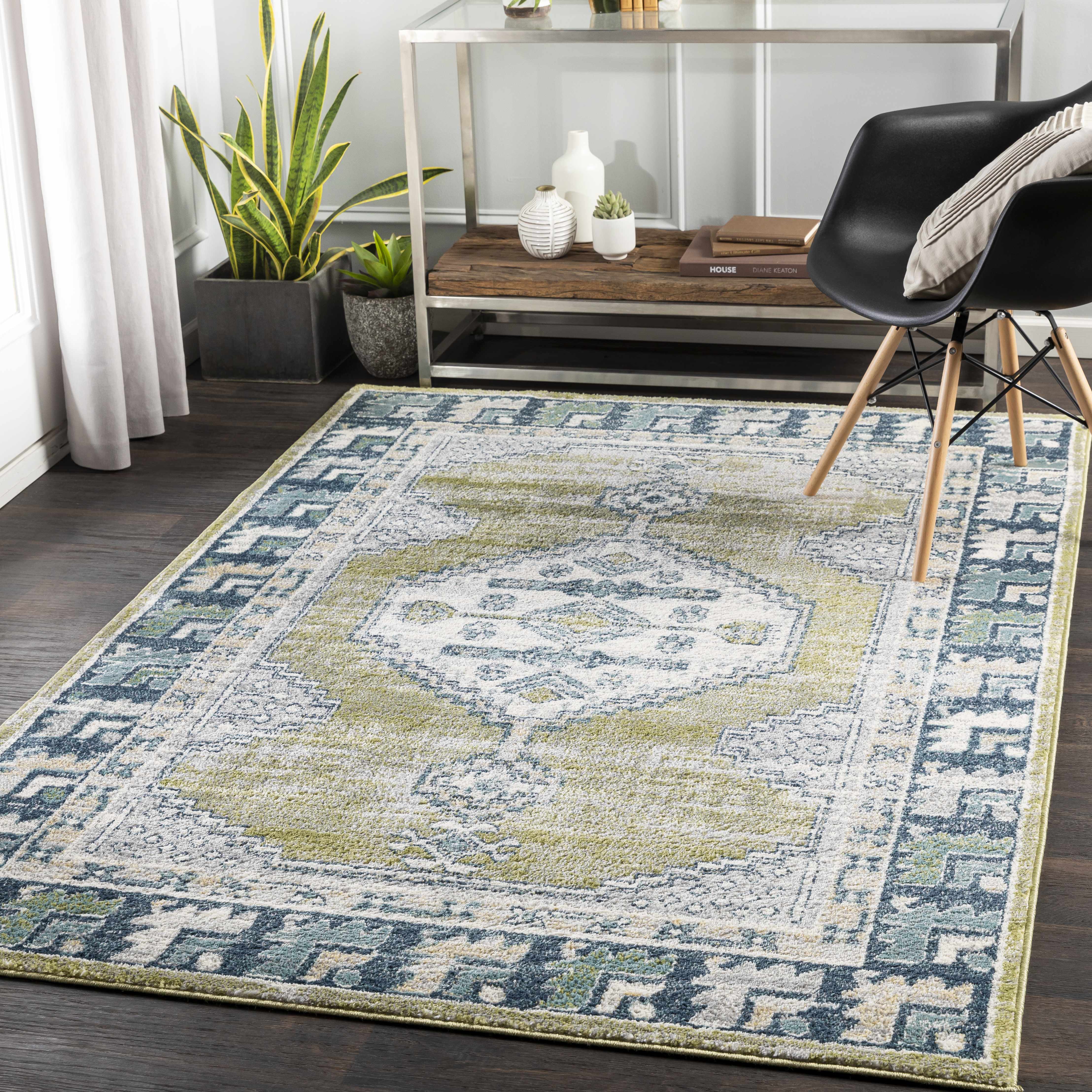 Layton 5'3in x 7' Traditional Area Rug - Hauteloom